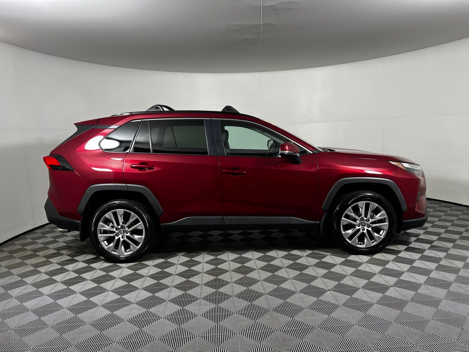Thumbnail: 2023 Toyota RAV4 - 4