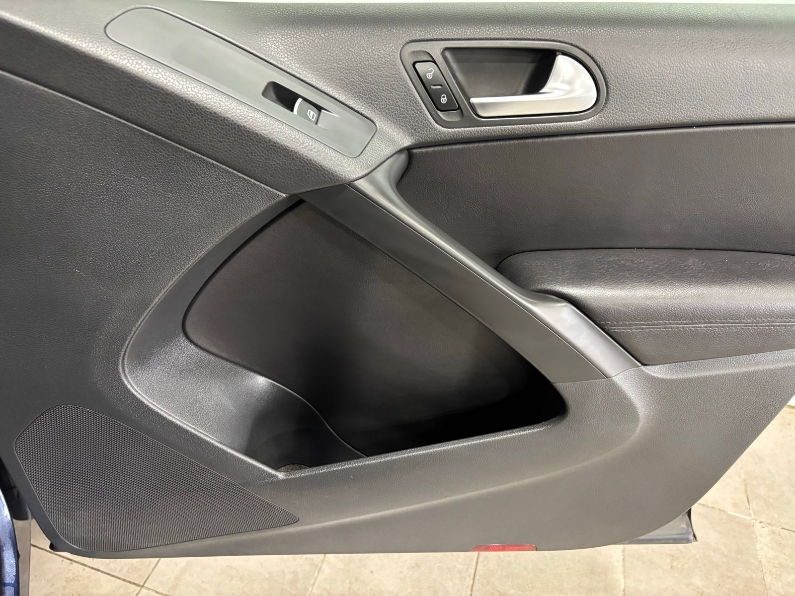 Used Car 2012 Volkswagen Tiguan  For Sale Under $10,000 In Austin, Texas