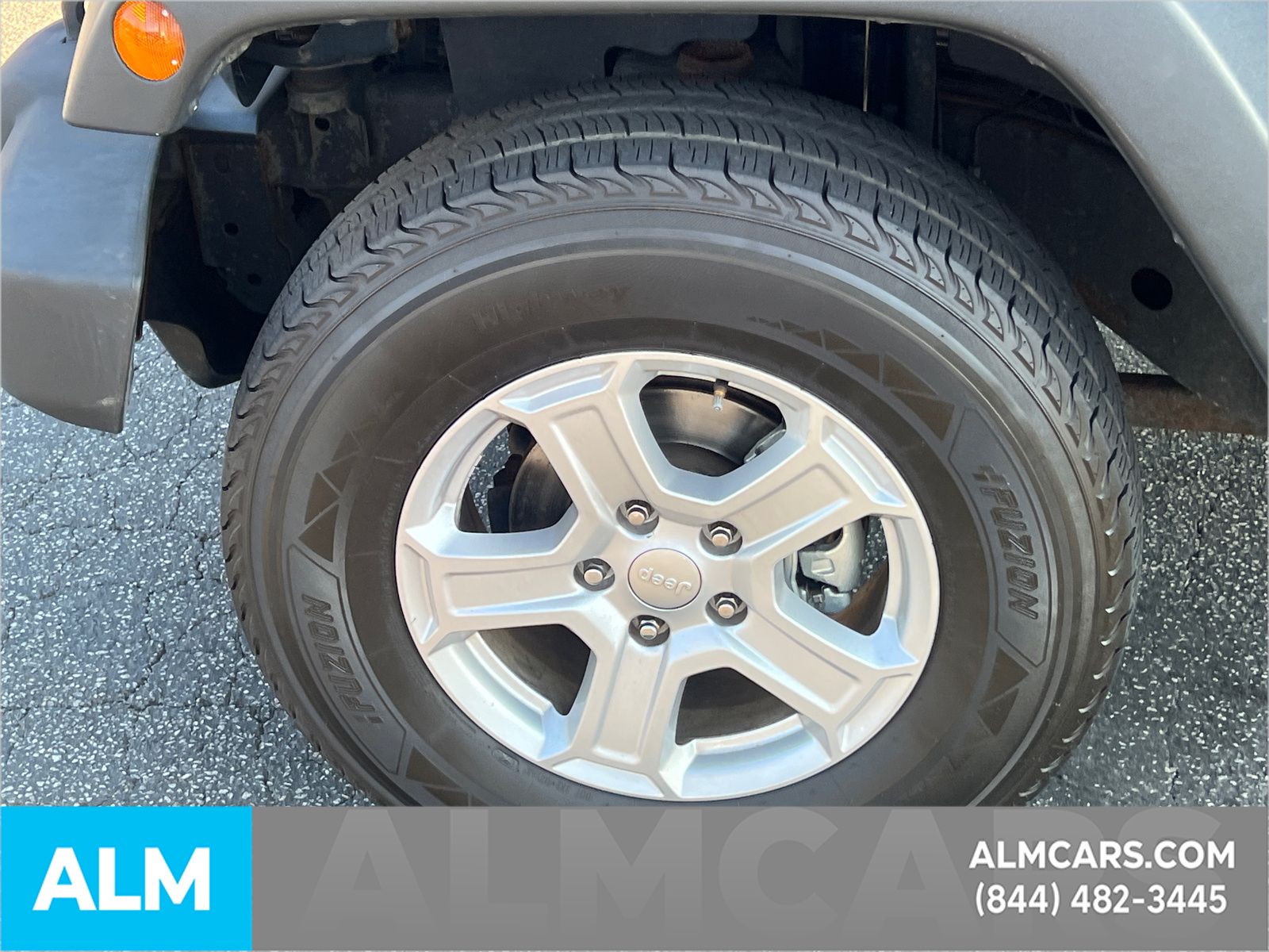 Used 2017 Gray Jeep Unlimited Sport image 9