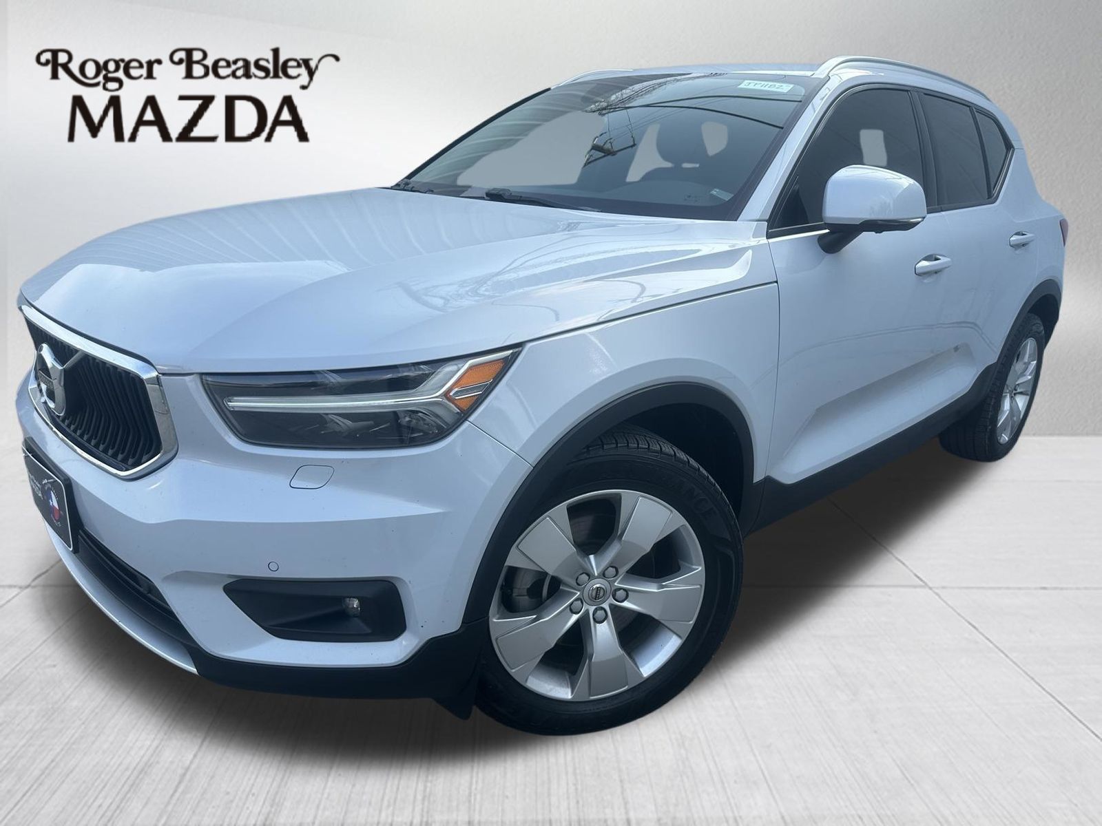 Used Car 2022 Volvo Xc40  Momentum For Sale Under $25,000 In Austin, Texas