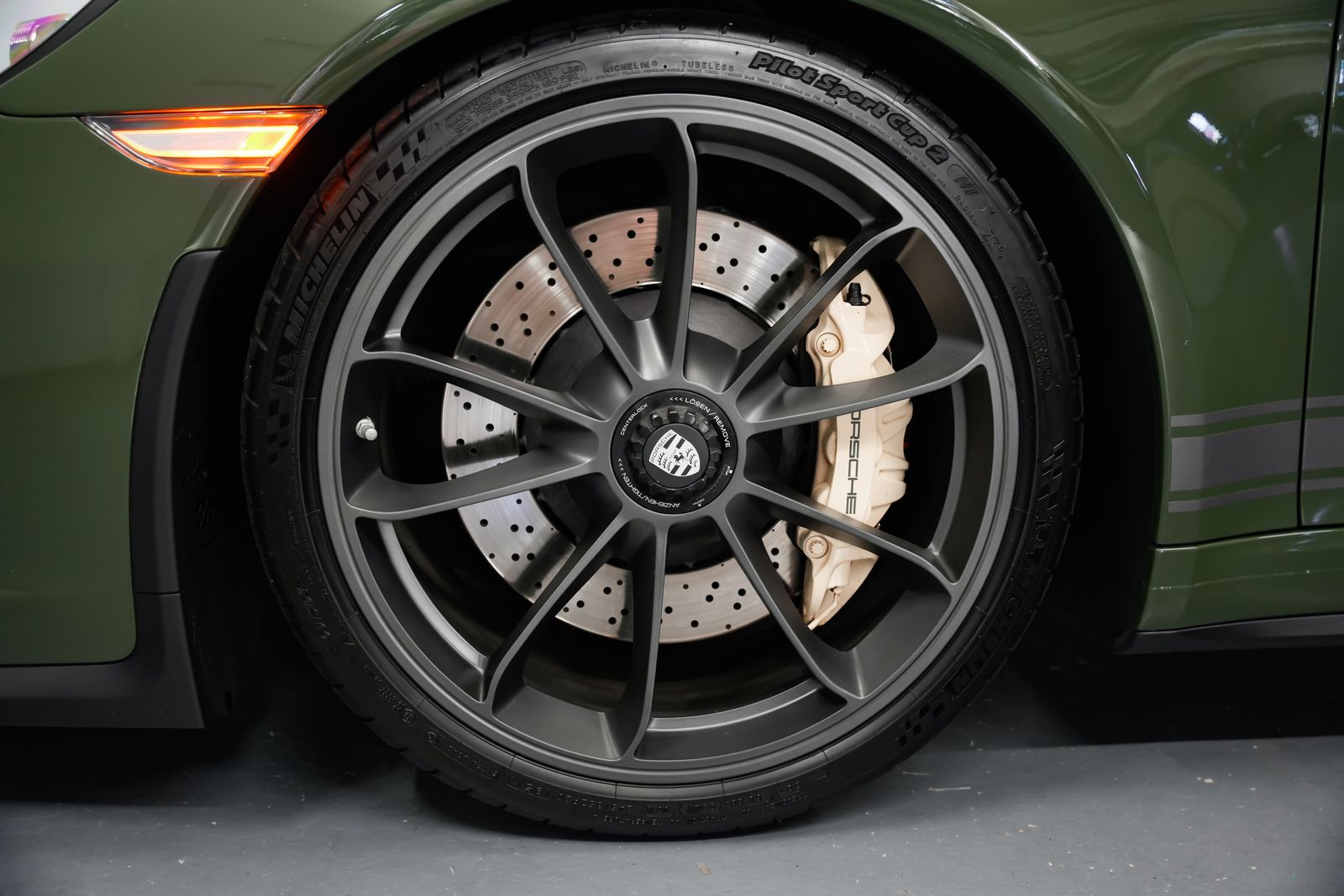 2019 Porsche 911 GT3 — photo 46