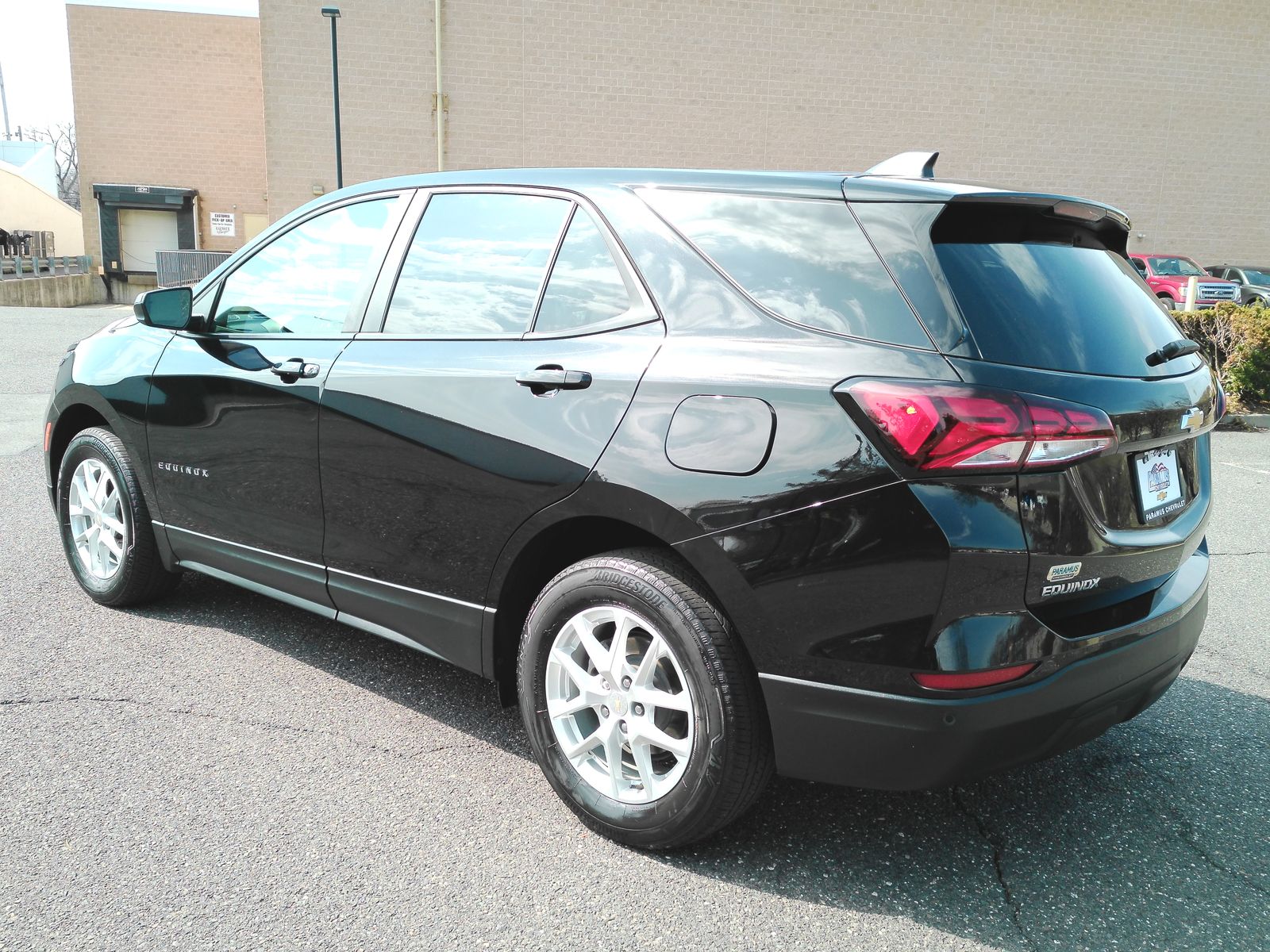View vehicle photo 5