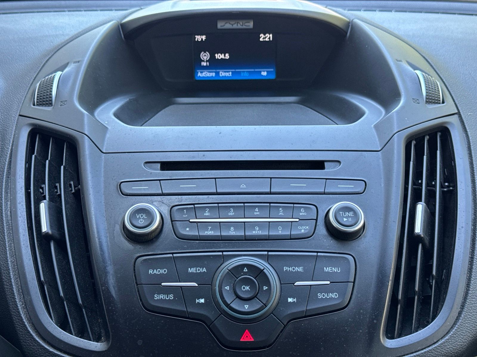 Used 2017 Shadow Black Ford SE image 5