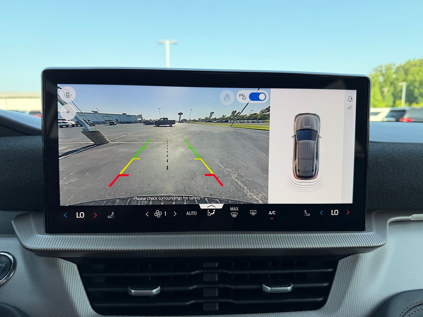 2025 Ford Explorer image 22