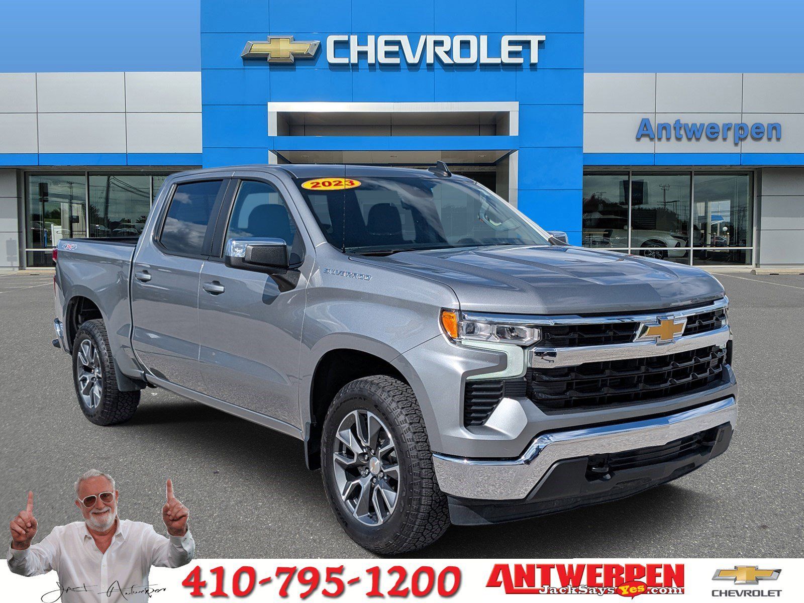 Sterling Gray Metallic 2023 Chevrolet Silverado 1500 LT Crew Cab 4WD Pickup Truck Four-Wheel Drive 8-Speed Automatic