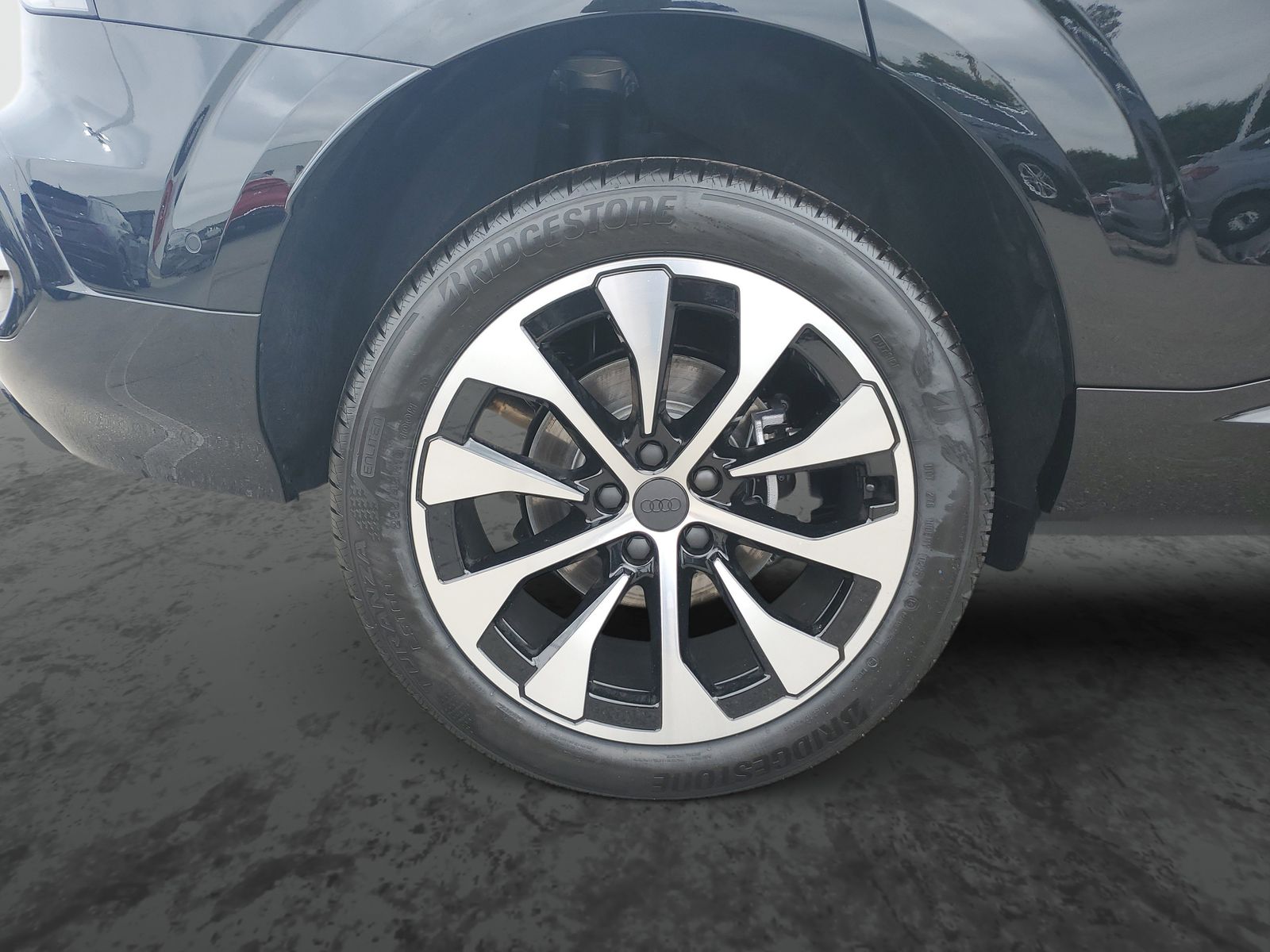 Vehicle photo
