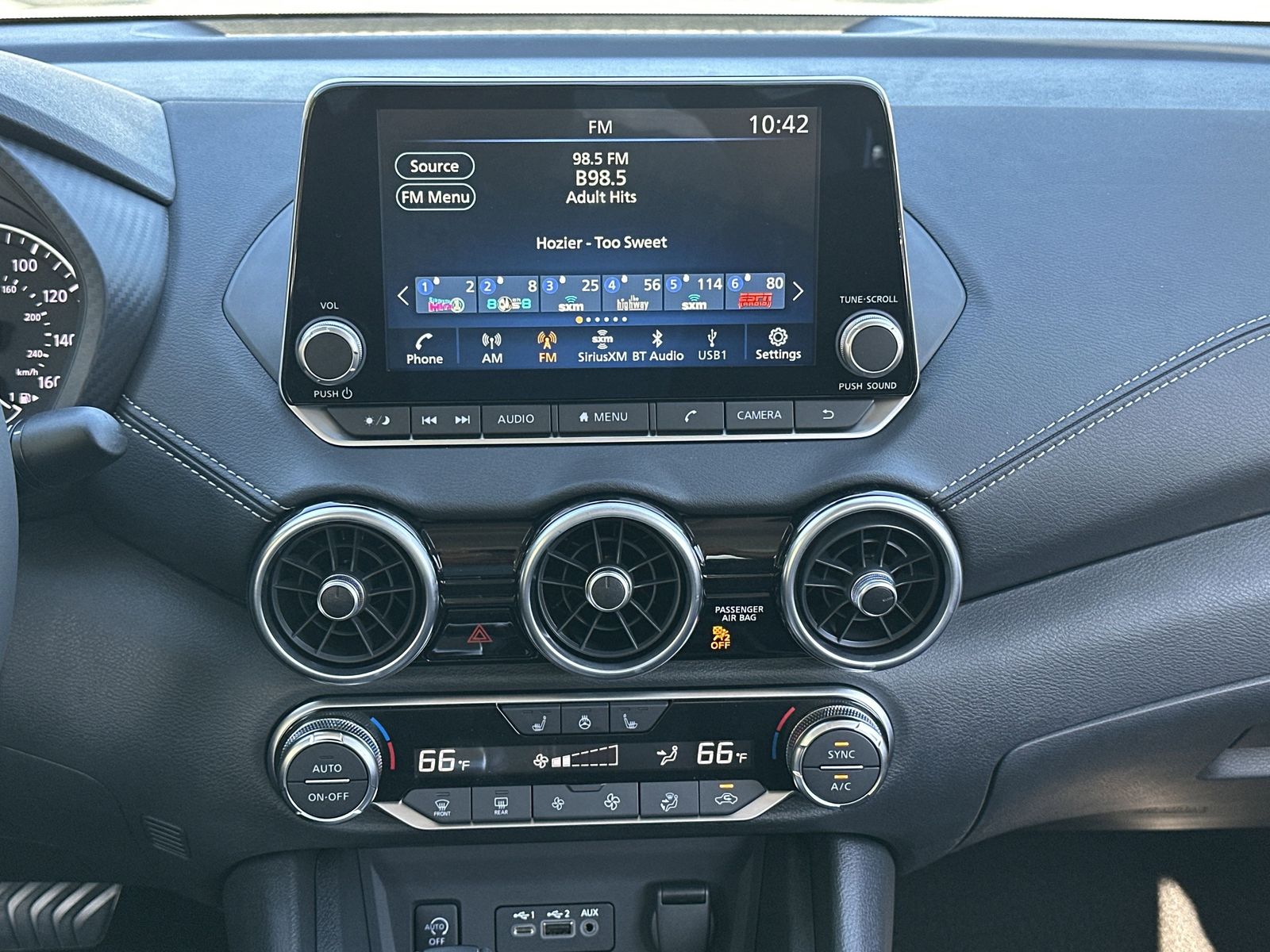2025 Nissan Sentra SV photo 2