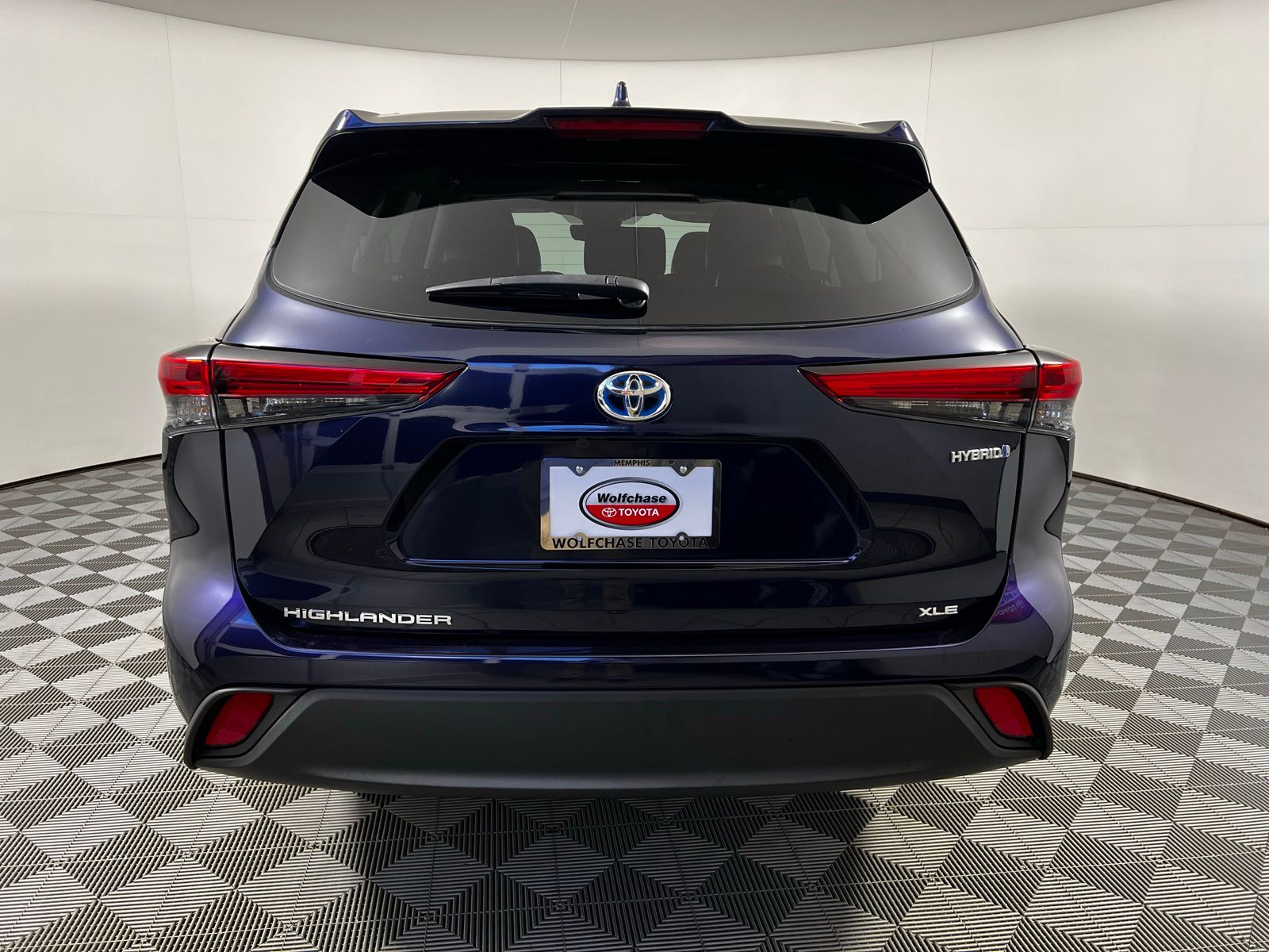 Thumbnail: 2023 Toyota Highlander - 6