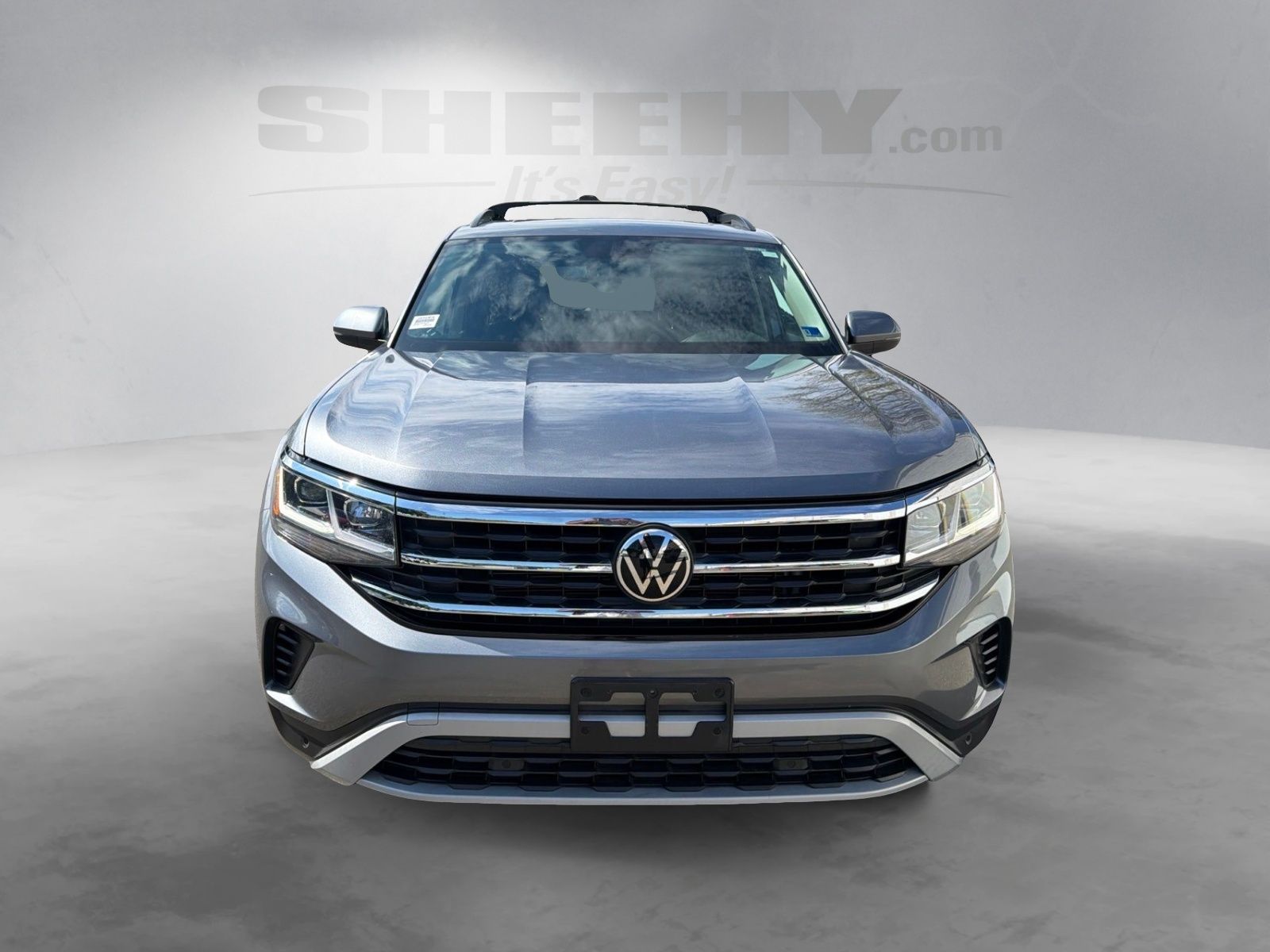 Used 2023 Platinum Gray Metallic Volkswagen 2.0T SE w/Technology image 17