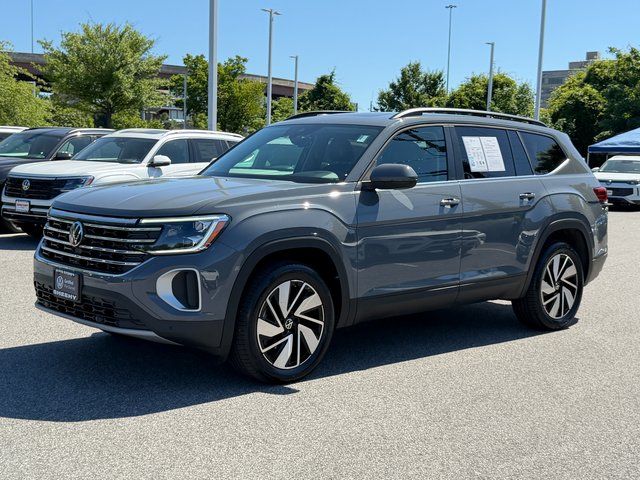 Used 2025 Gray Volkswagen 2.0T SE w/Technology image 2