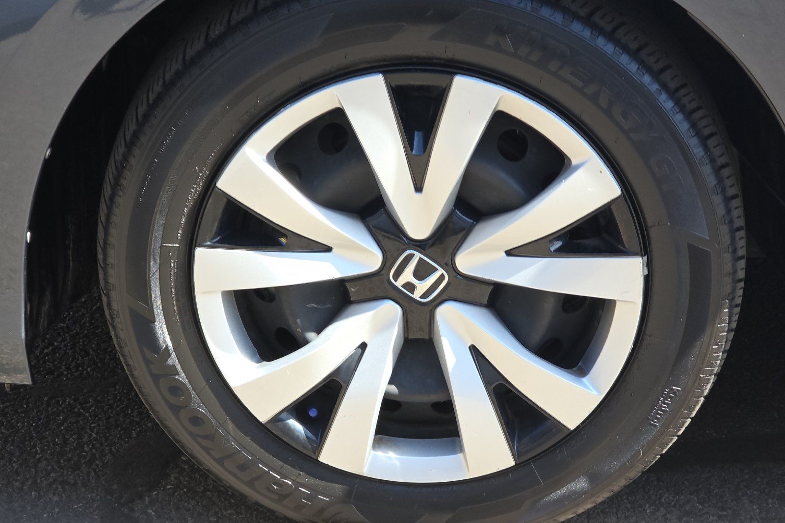 Used 2025 Black Honda LX image 23