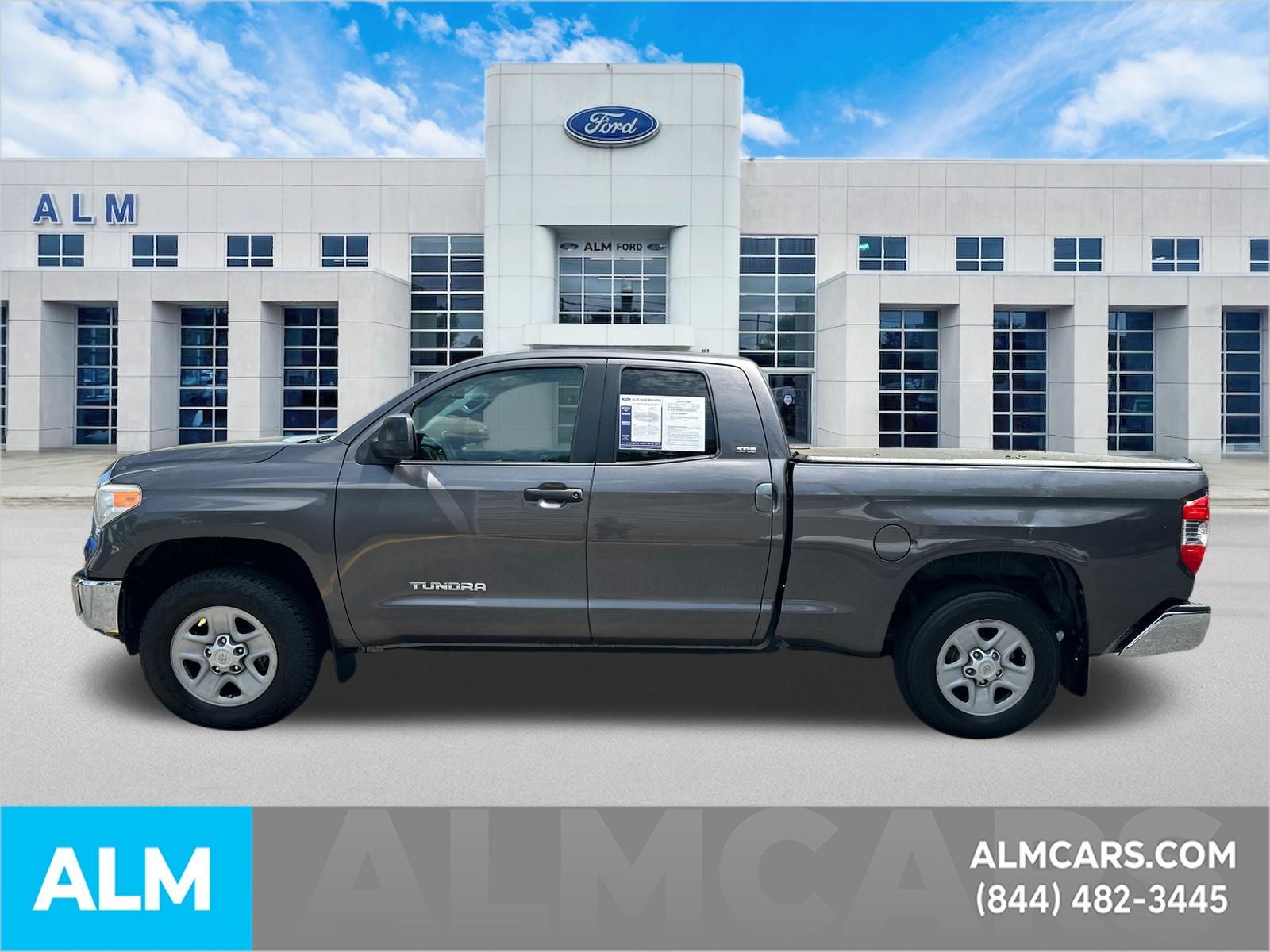 Used 2015 Gray Toyota SR5 image 9