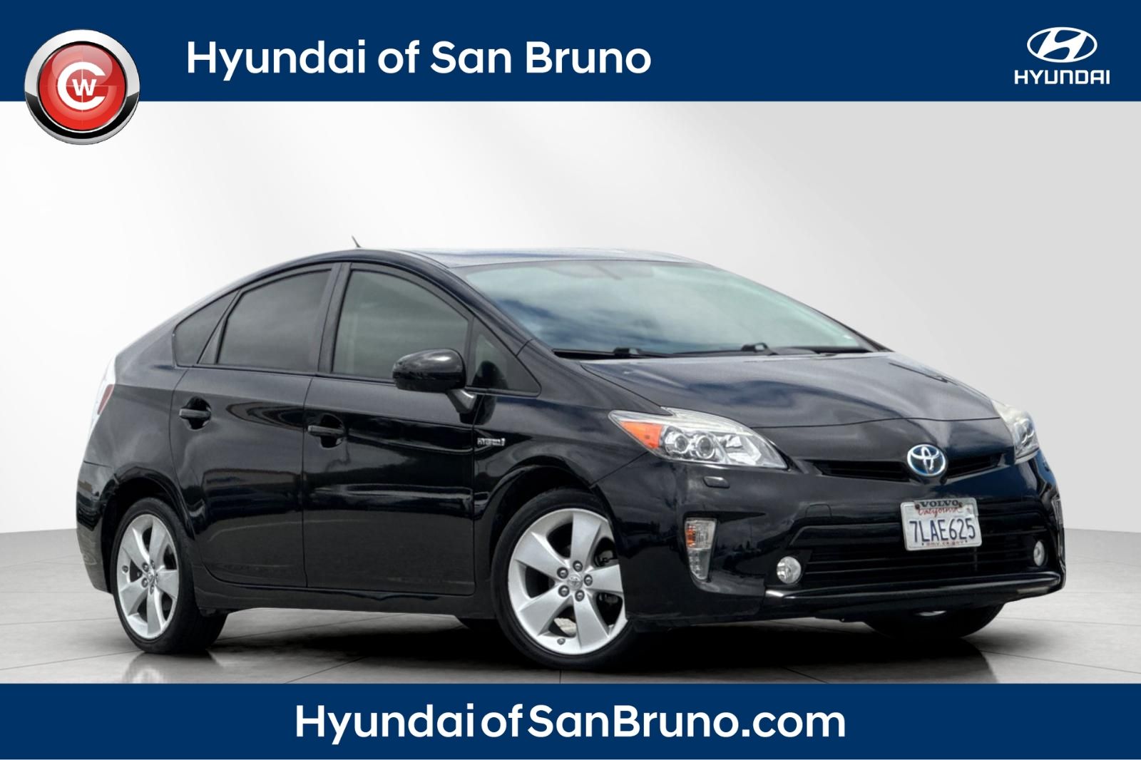 Black 2015 Toyota Prius Hatchback Front-Wheel Drive Continuously Variable Transmission