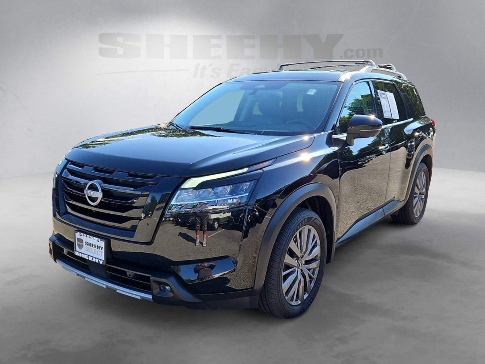 Used 2023 Black Nissan SL image 16