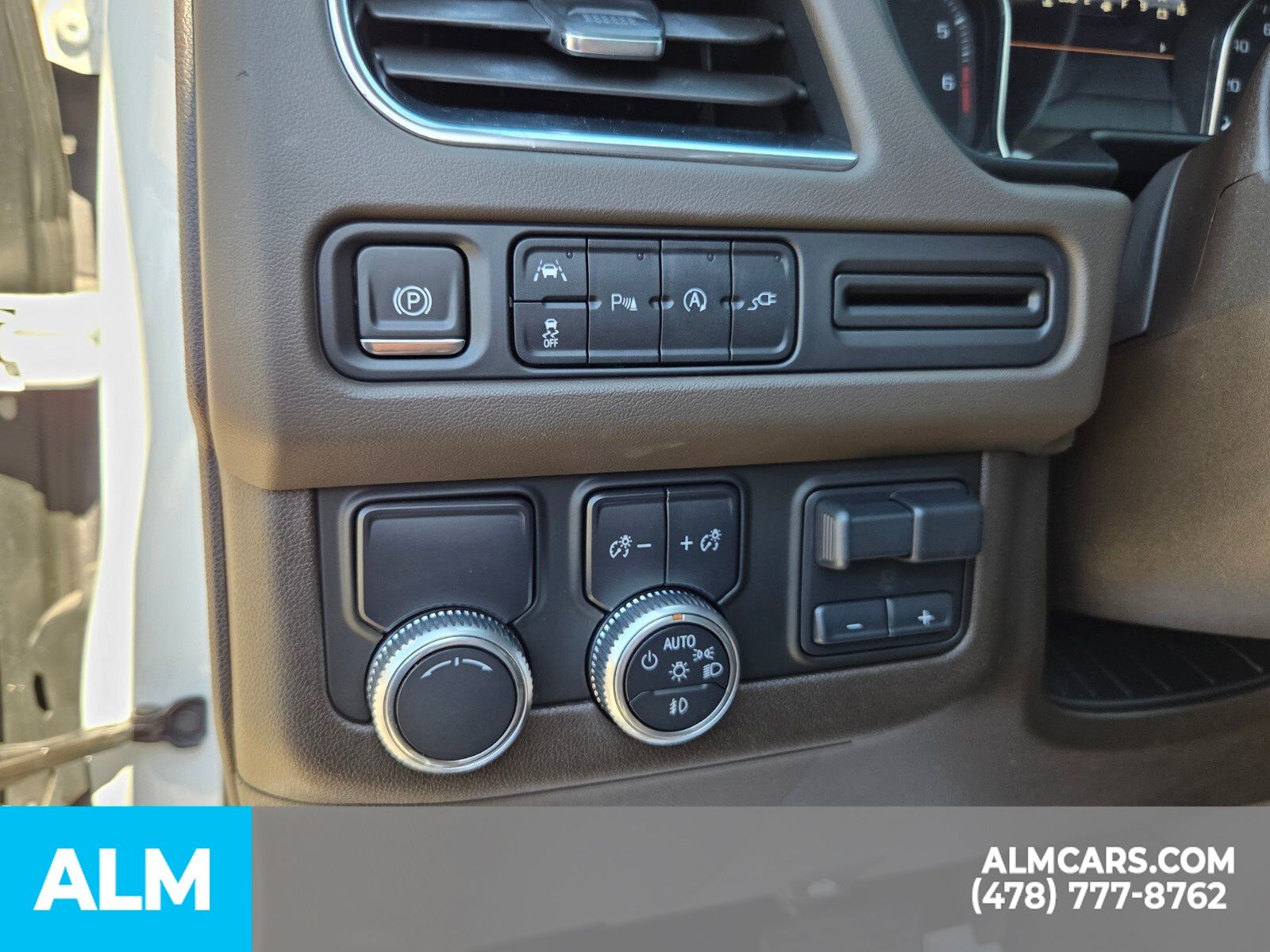 Used 2021 White GMC SLT image 30