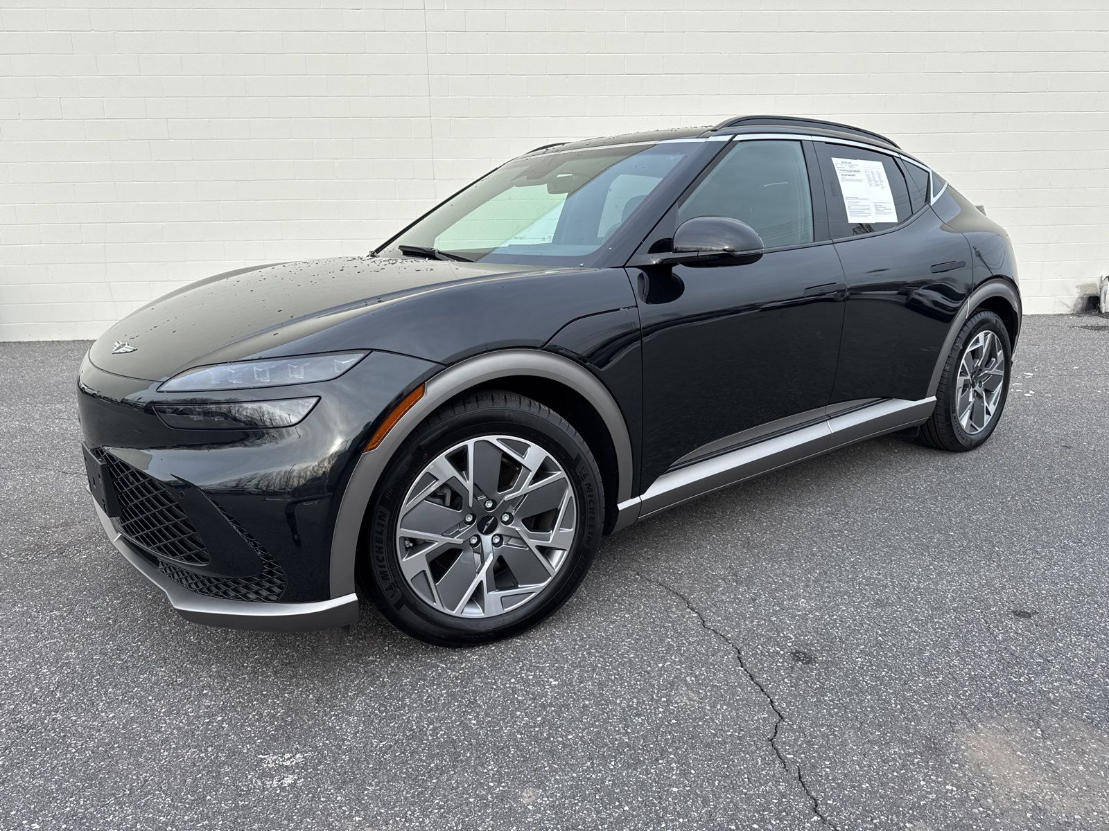 2025 Genesis GV60 Standard FWD