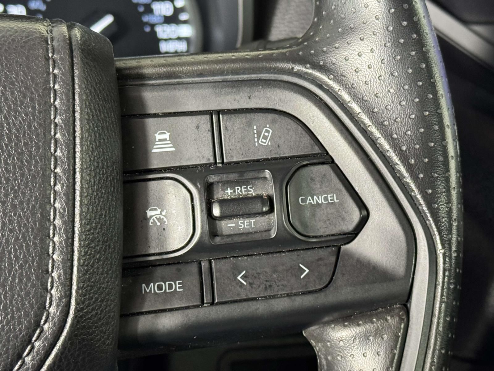 Used 2025 White Toyota SR image 27