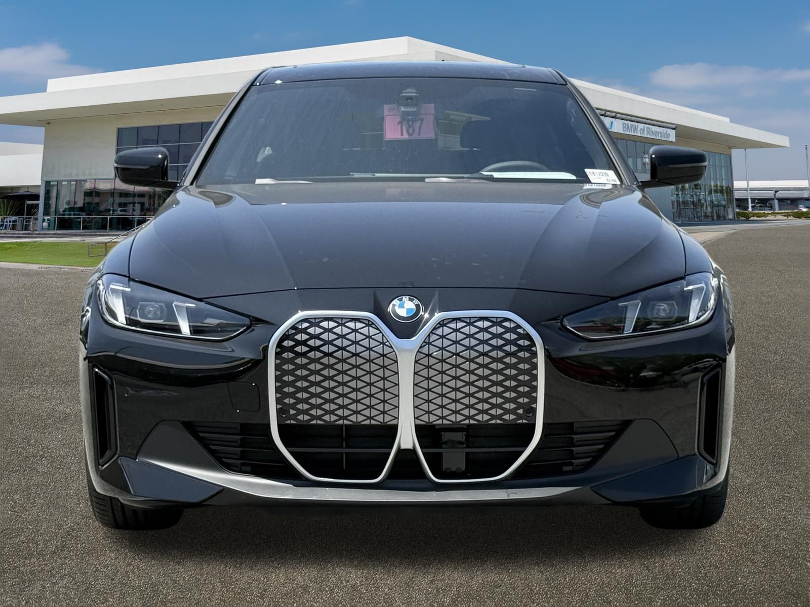 New 2026 Black BMW eDrive40 image 3