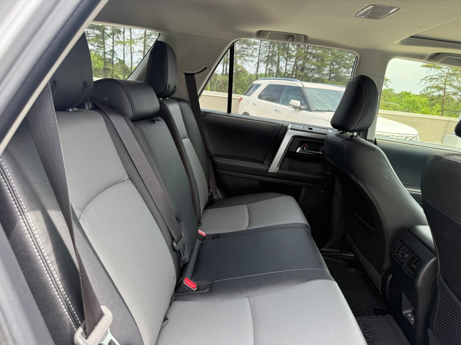 Used 2023 Silver Toyota SR5 Premium image 26