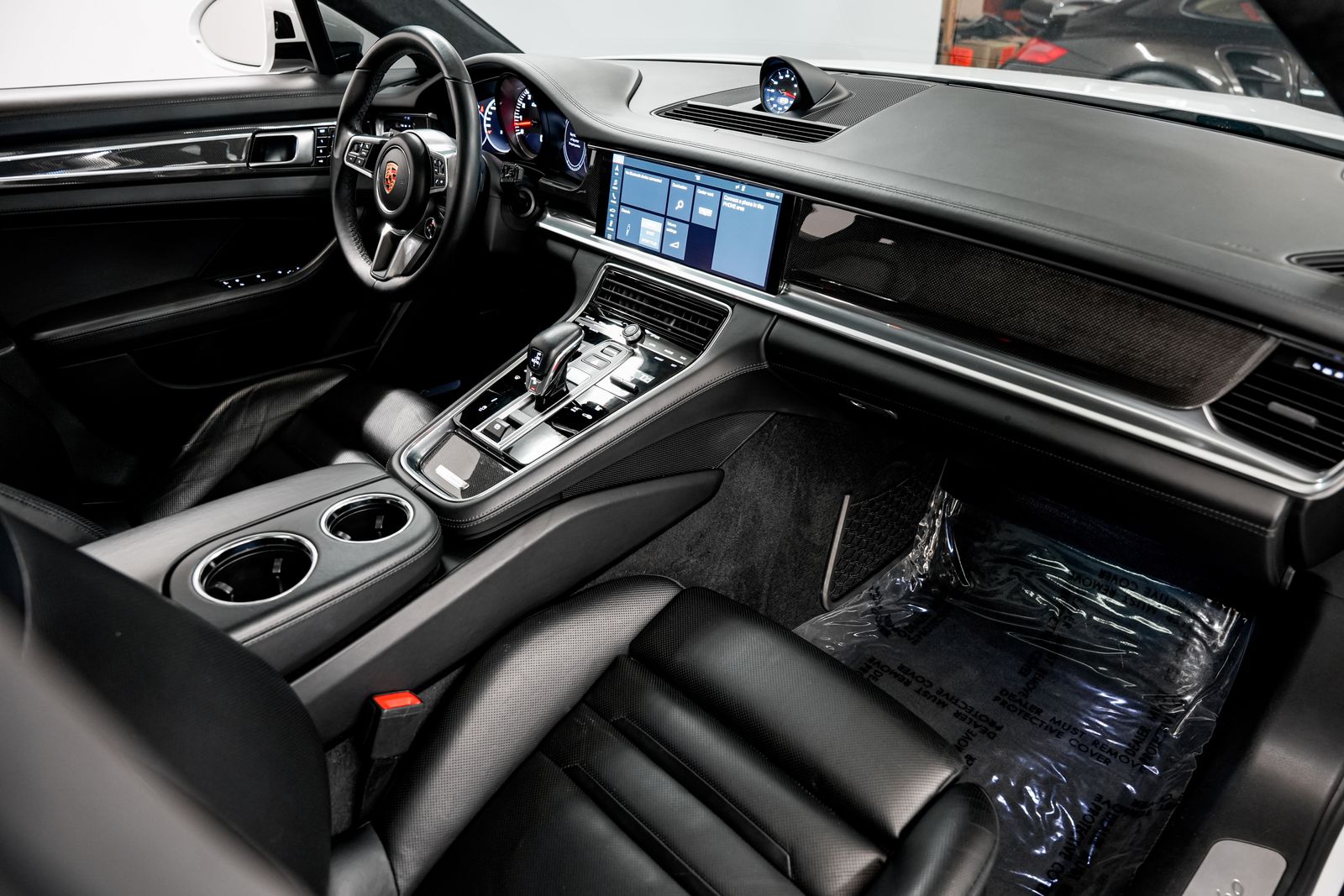 2018 Porsche Panamera Sport Turismo Turbo — photo 27