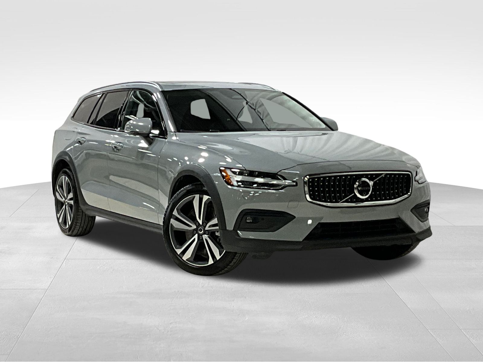 2025 Volvo V60 Cross Country B5 Plus AWD