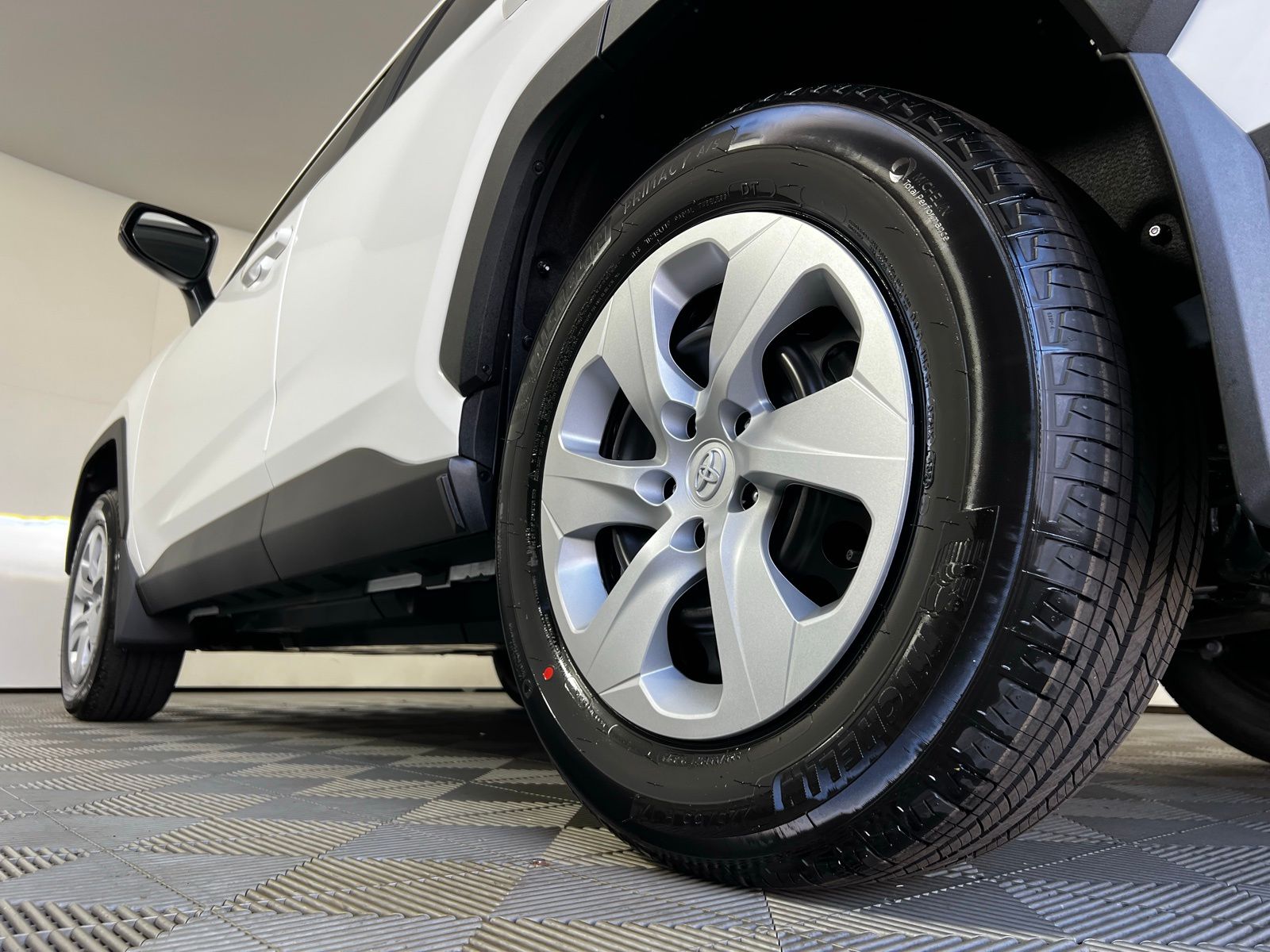 Thumbnail: 2025 Toyota RAV4 - 23