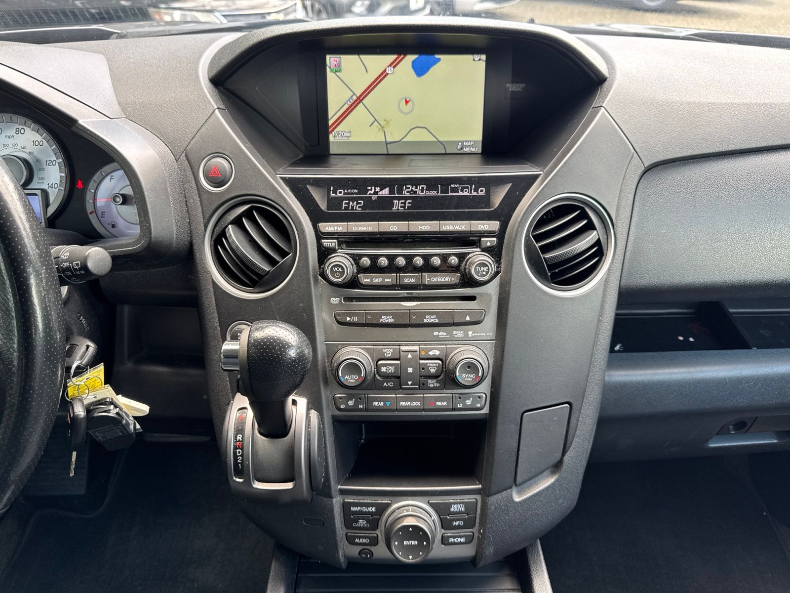 Used 2015 Modern Steel Metallic Honda Touring image 28