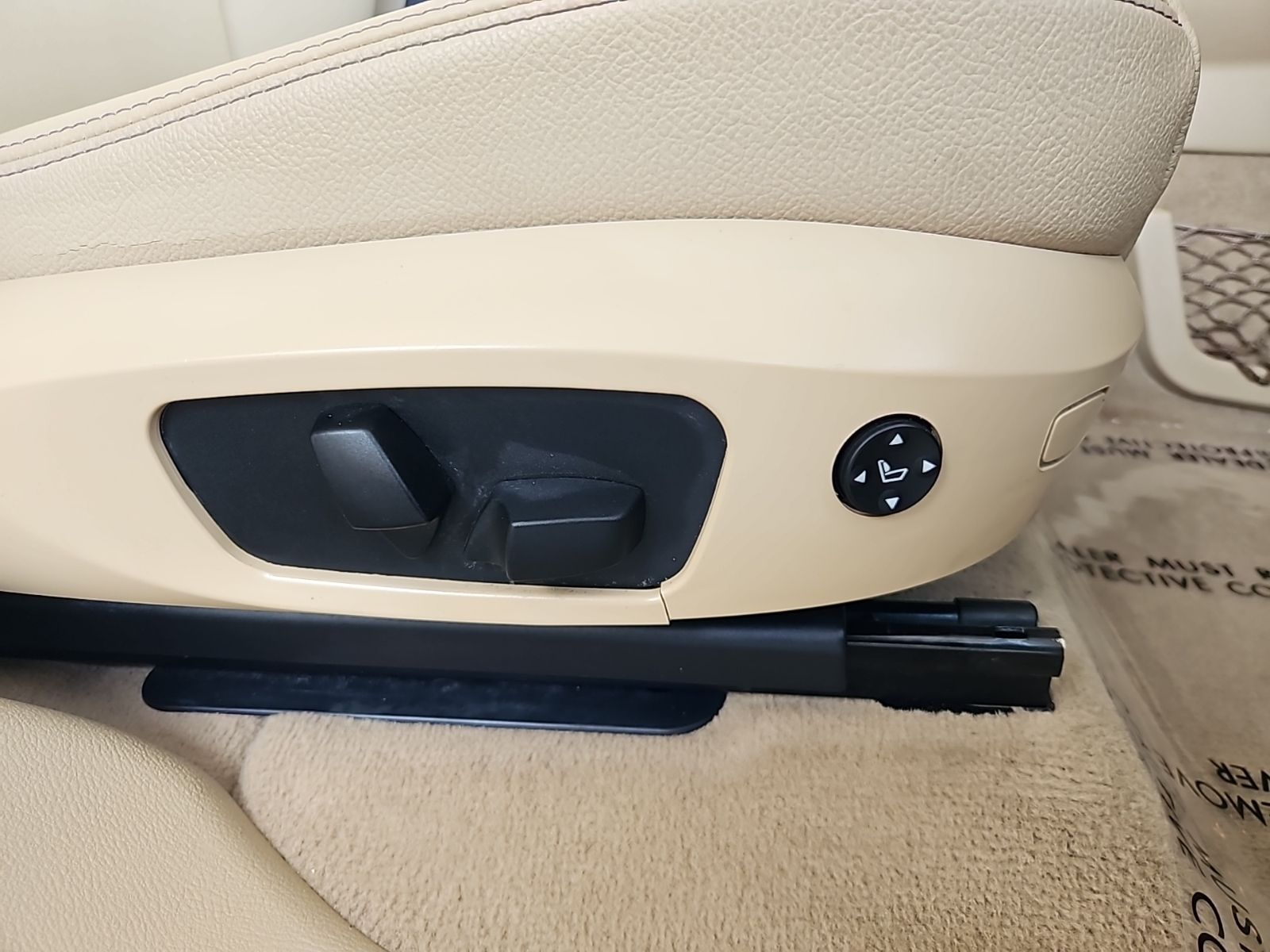 Used 2011 Silver BMW xDrive28i image 51