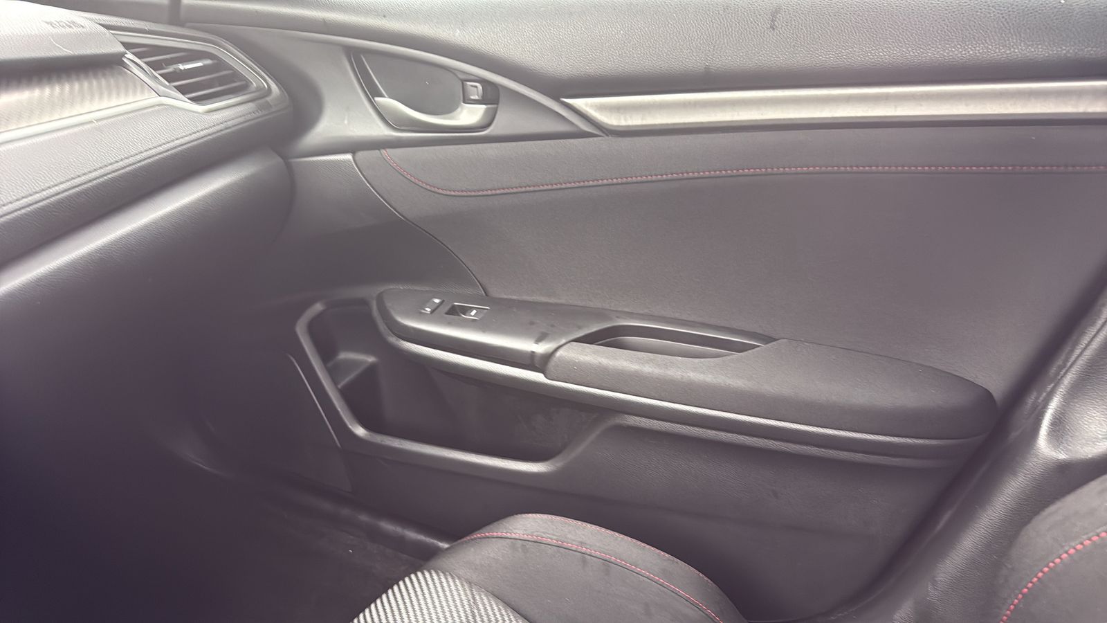 Used 2018 Gray Honda Si image 23