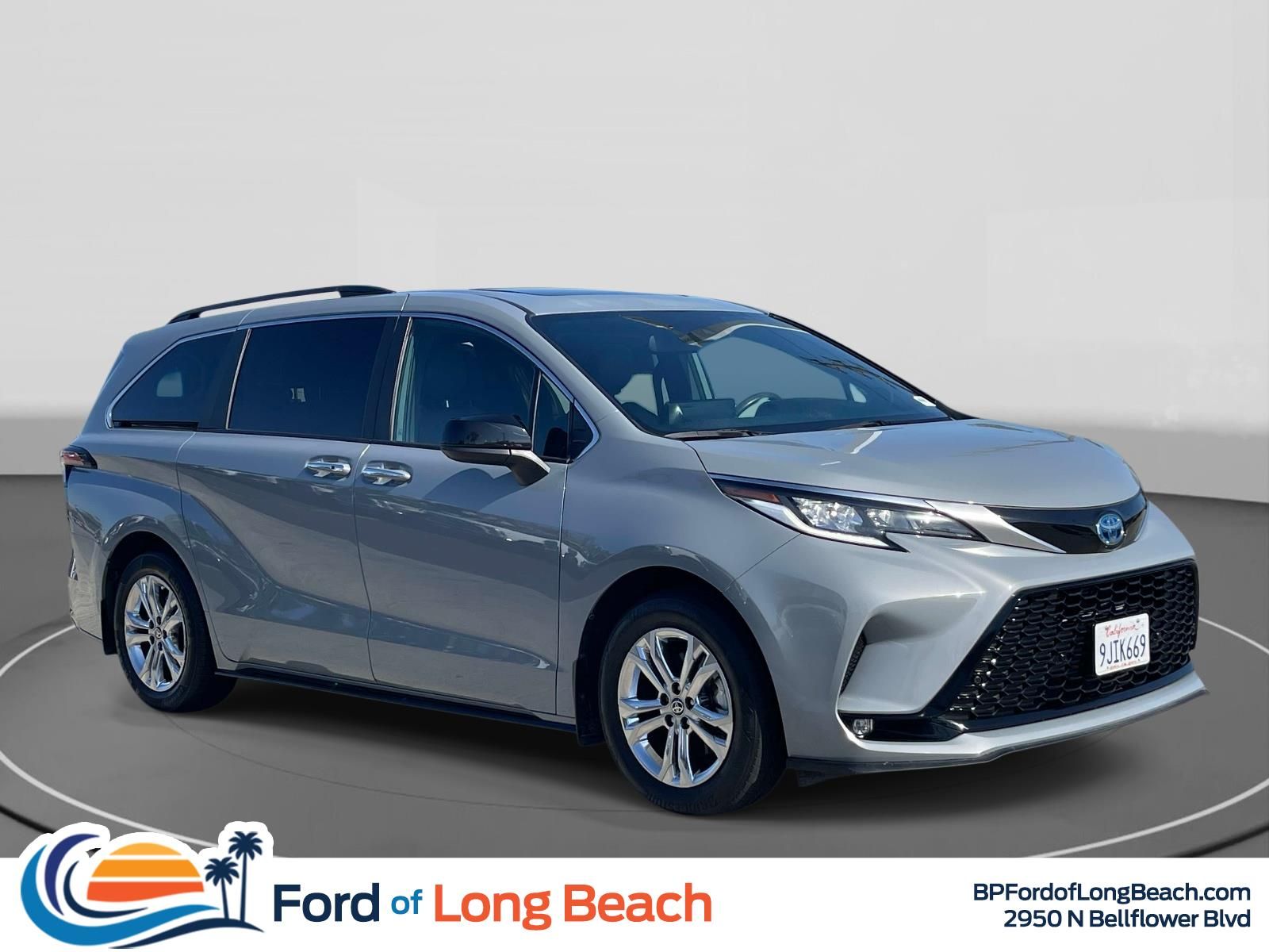 2023 Toyota Sienna XSE 7-Passenger AWD