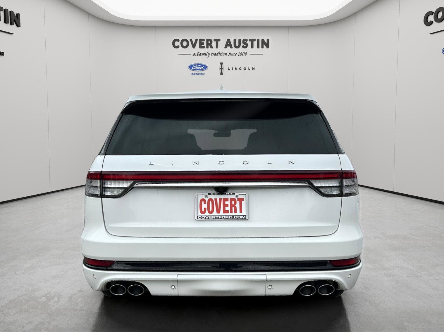 View vehicle photo 4