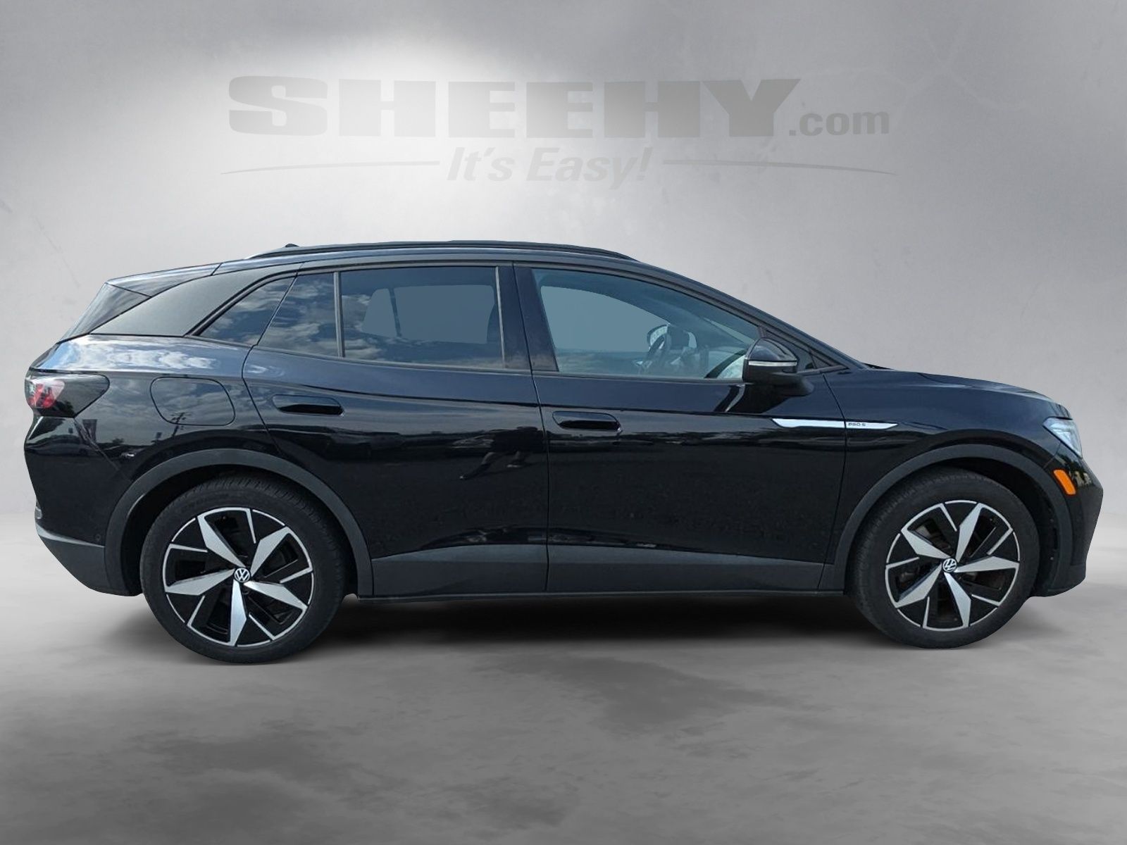Used 2023 Black Volkswagen Pro S image 9
