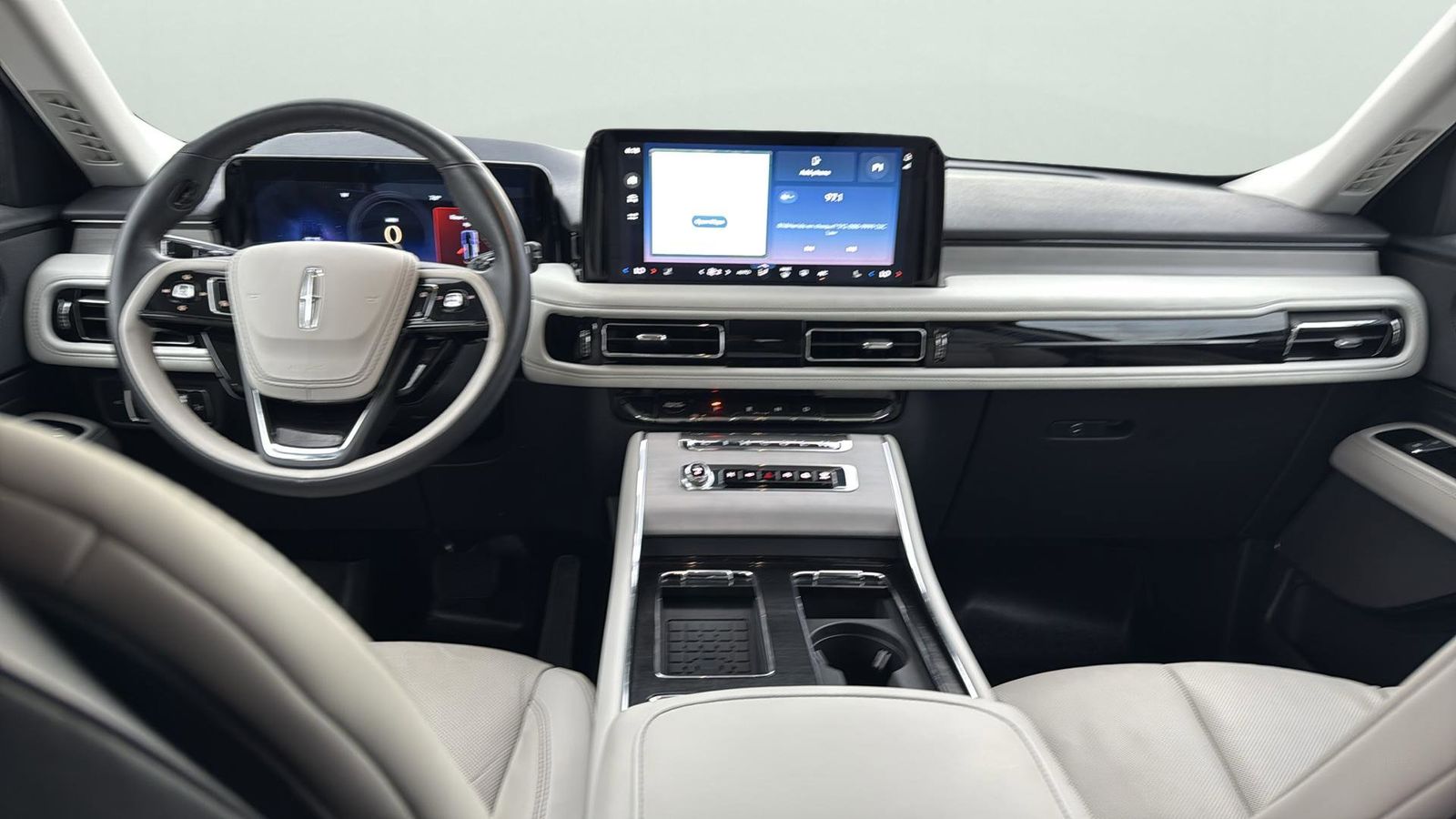 Used Car 2025 Lincoln Aviator  Reserve For Sale Under $70,000 In Austin, Texas