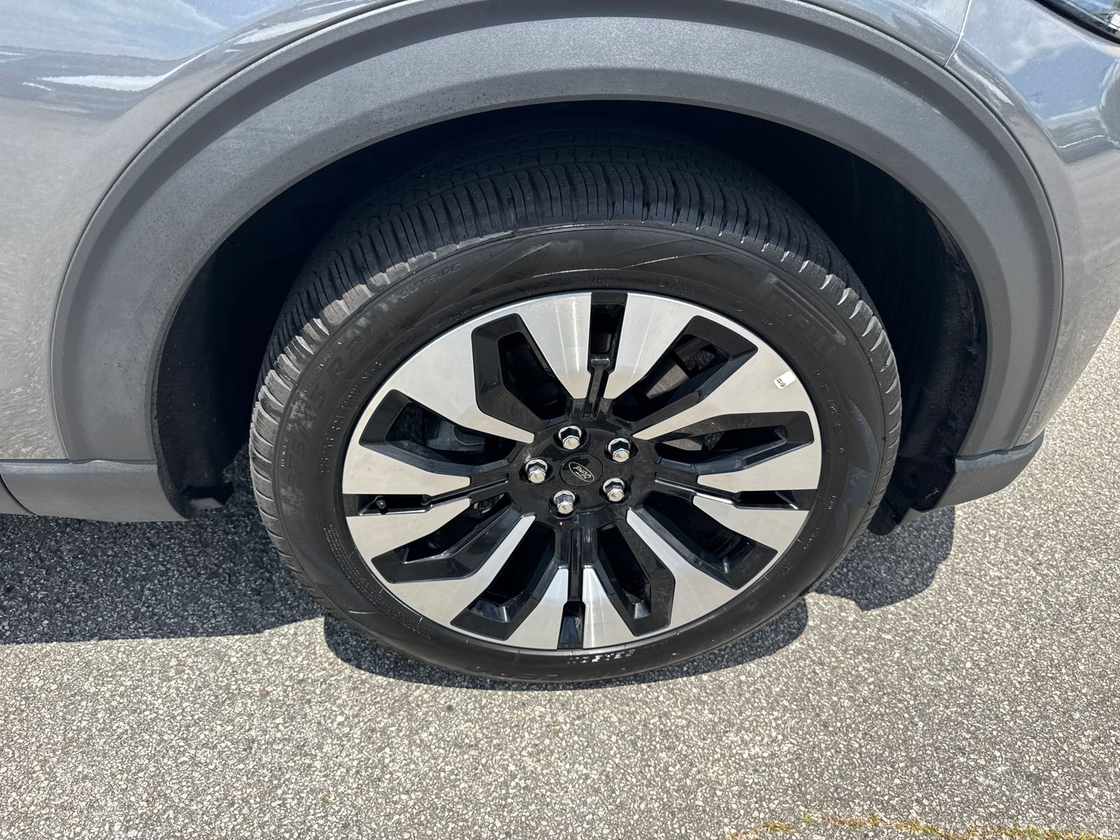 Used 2026 Gray Ford Platinum image 12