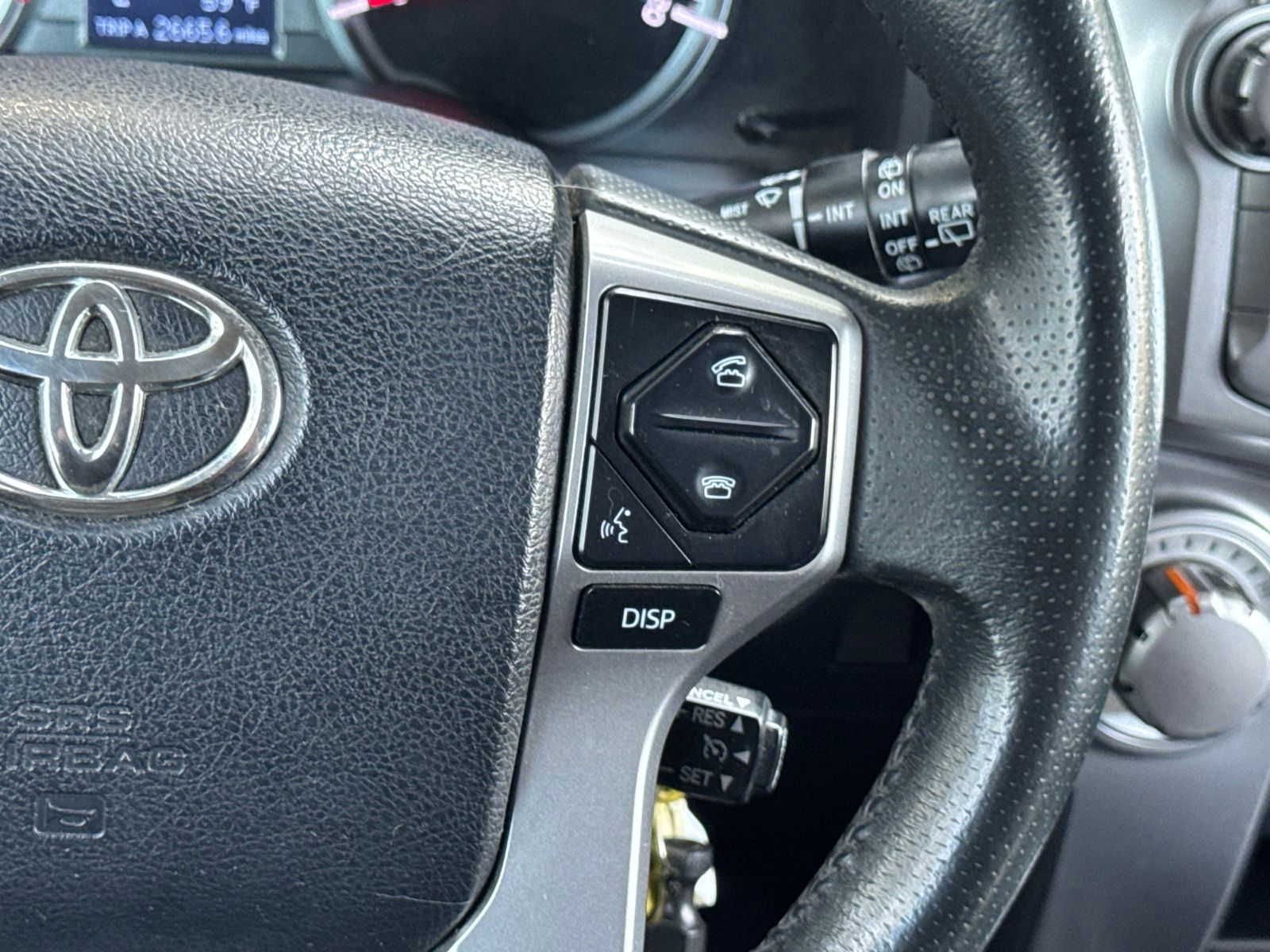 Used 2018 Super White Toyota SR5 image 33