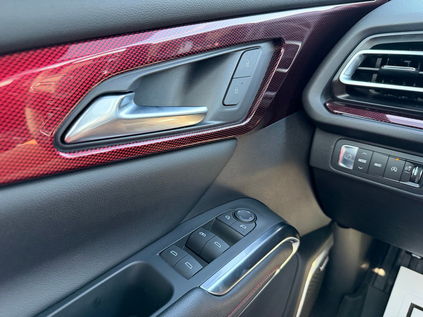 2024 Chevrolet Traverse image 29