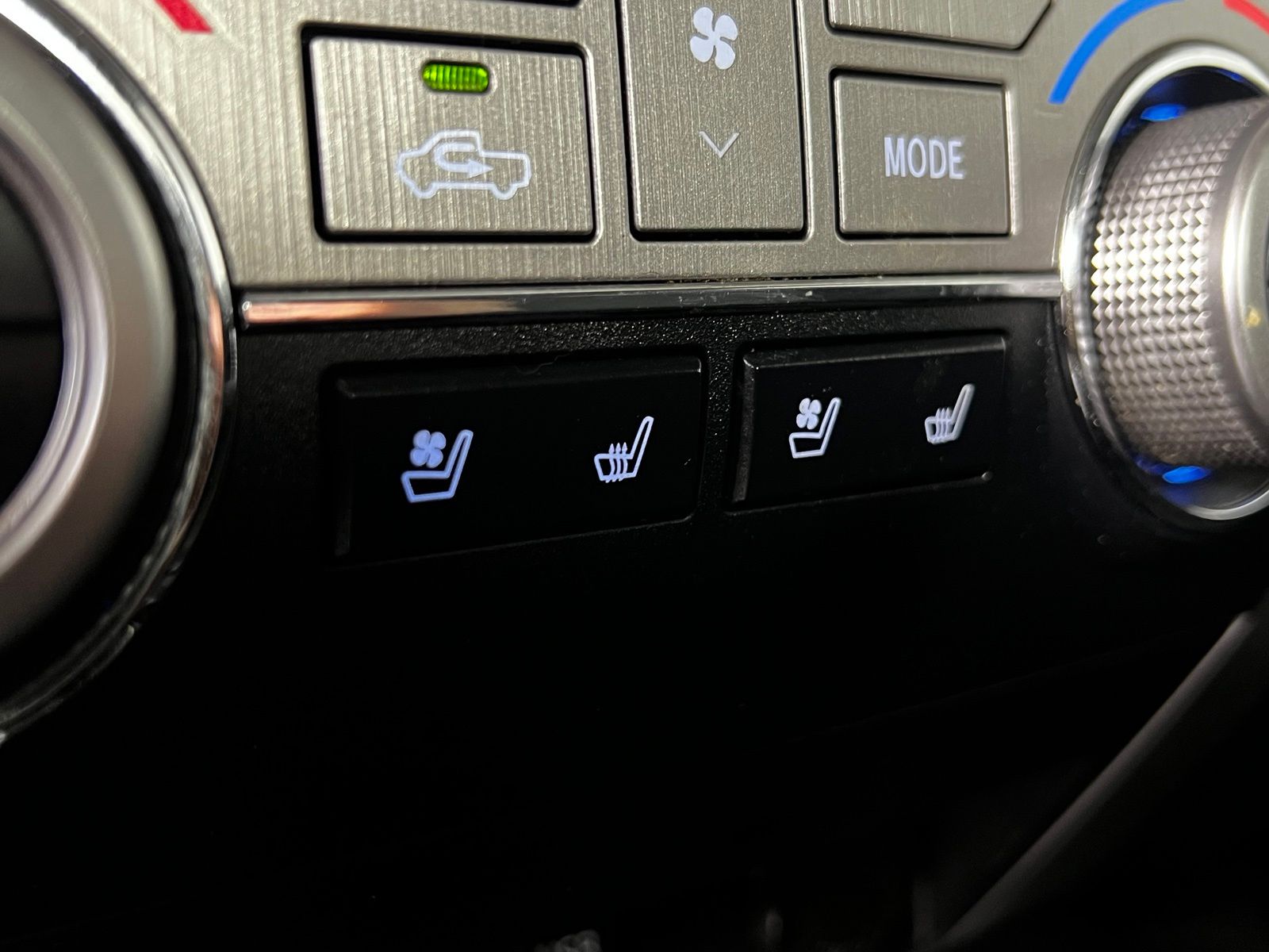 Thumbnail: 2016 Toyota Tundra - 22