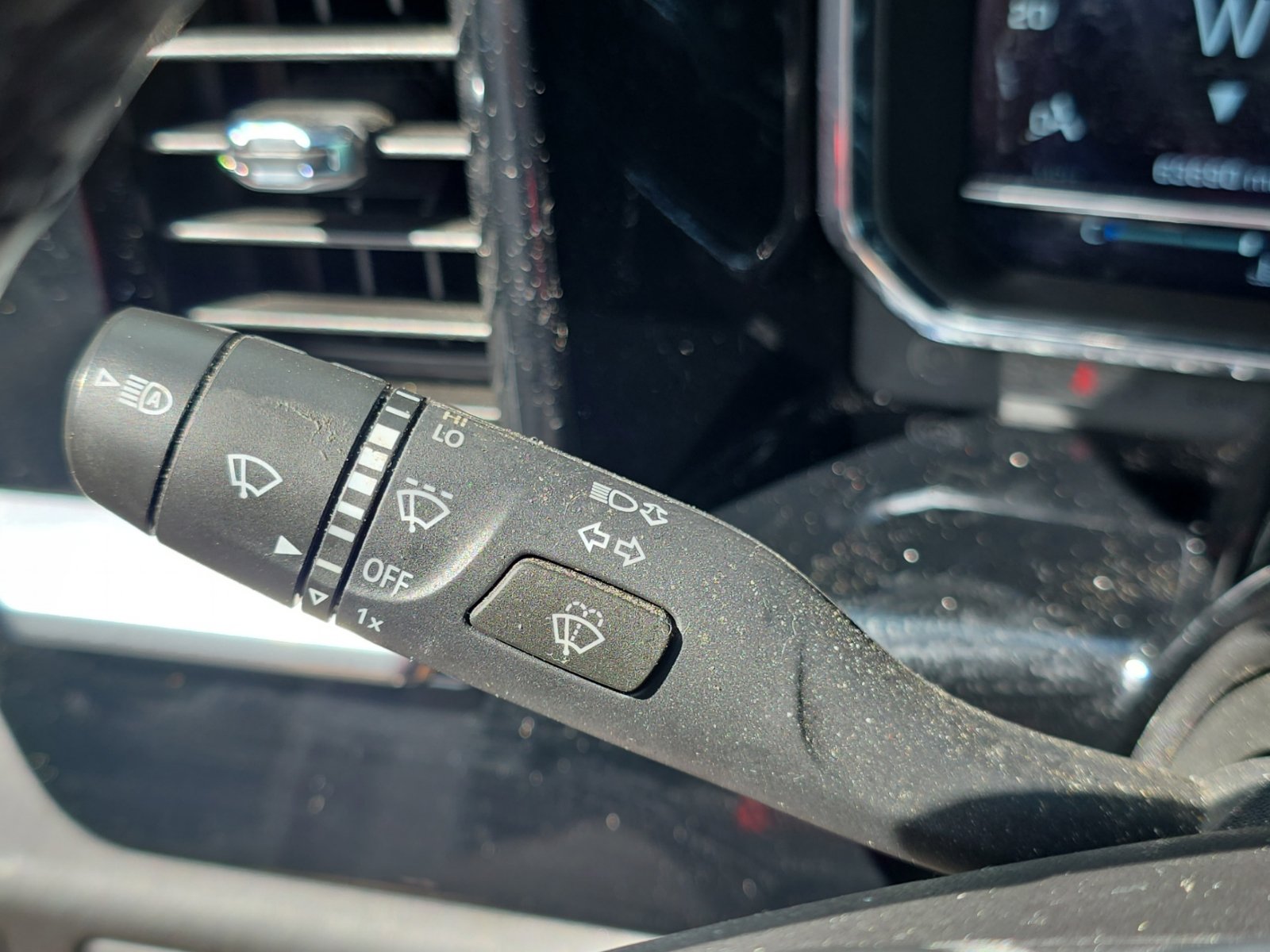 Used 2023 White Chevrolet LT image 34