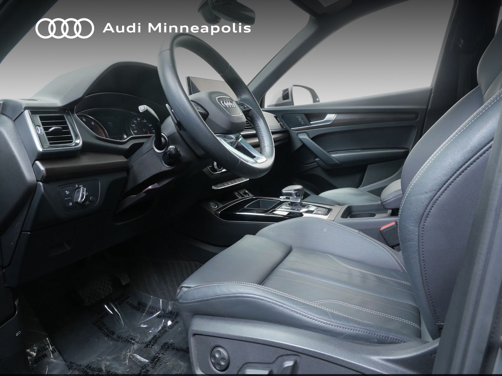 View vehicle photo 2