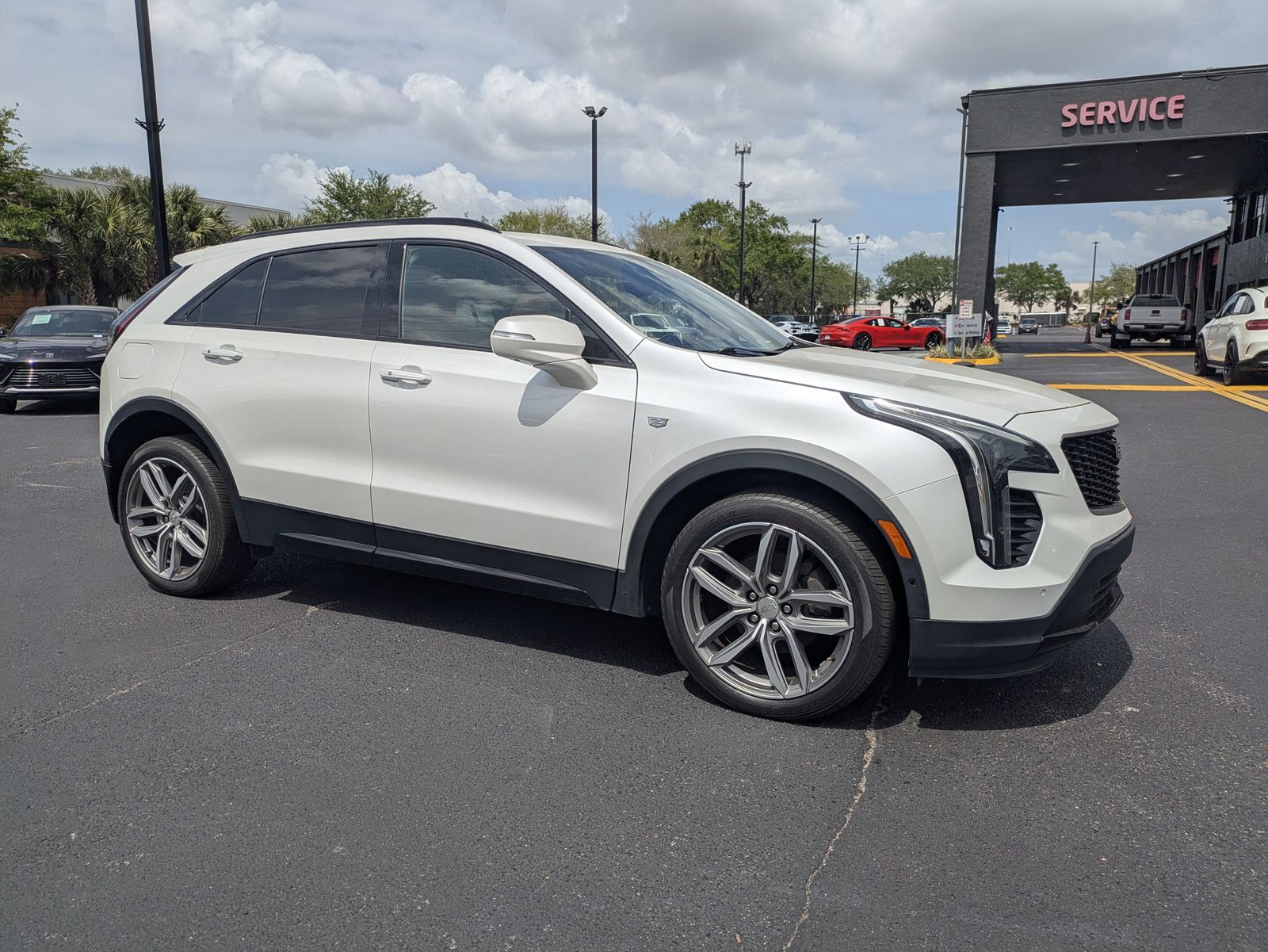 Crystal White Tricoat 2019 Cadillac XT4 Sport AWD SUV / Crossover Four-Wheel Drive 9-Speed Automatic