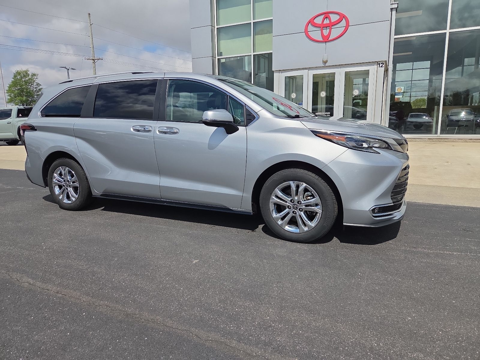 used 2024 Toyota Sienna car, priced at $51,450