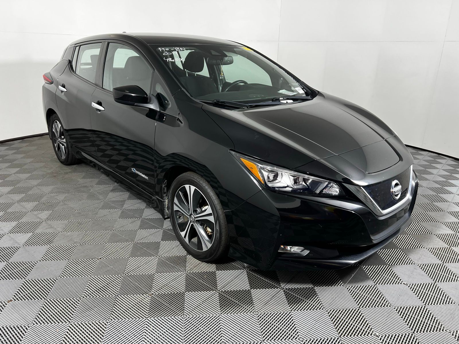 Thumbnail: 2019 Nissan Leaf - 3