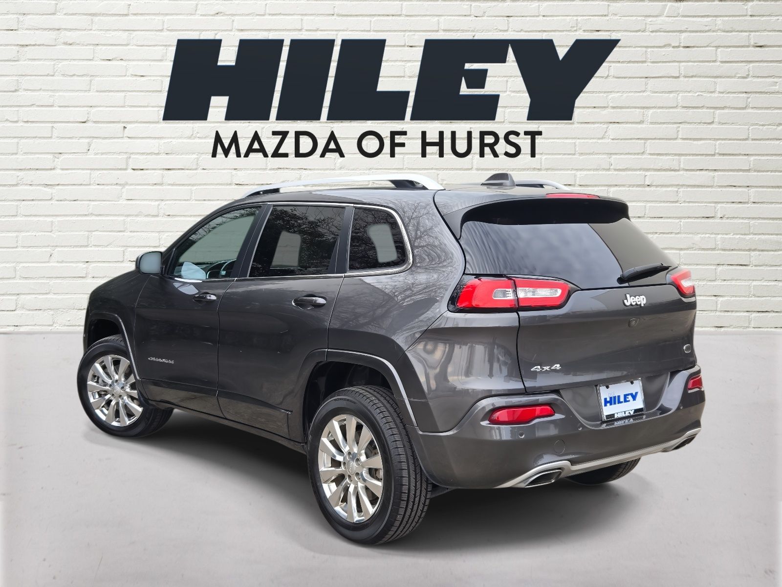 View vehicle photo 4