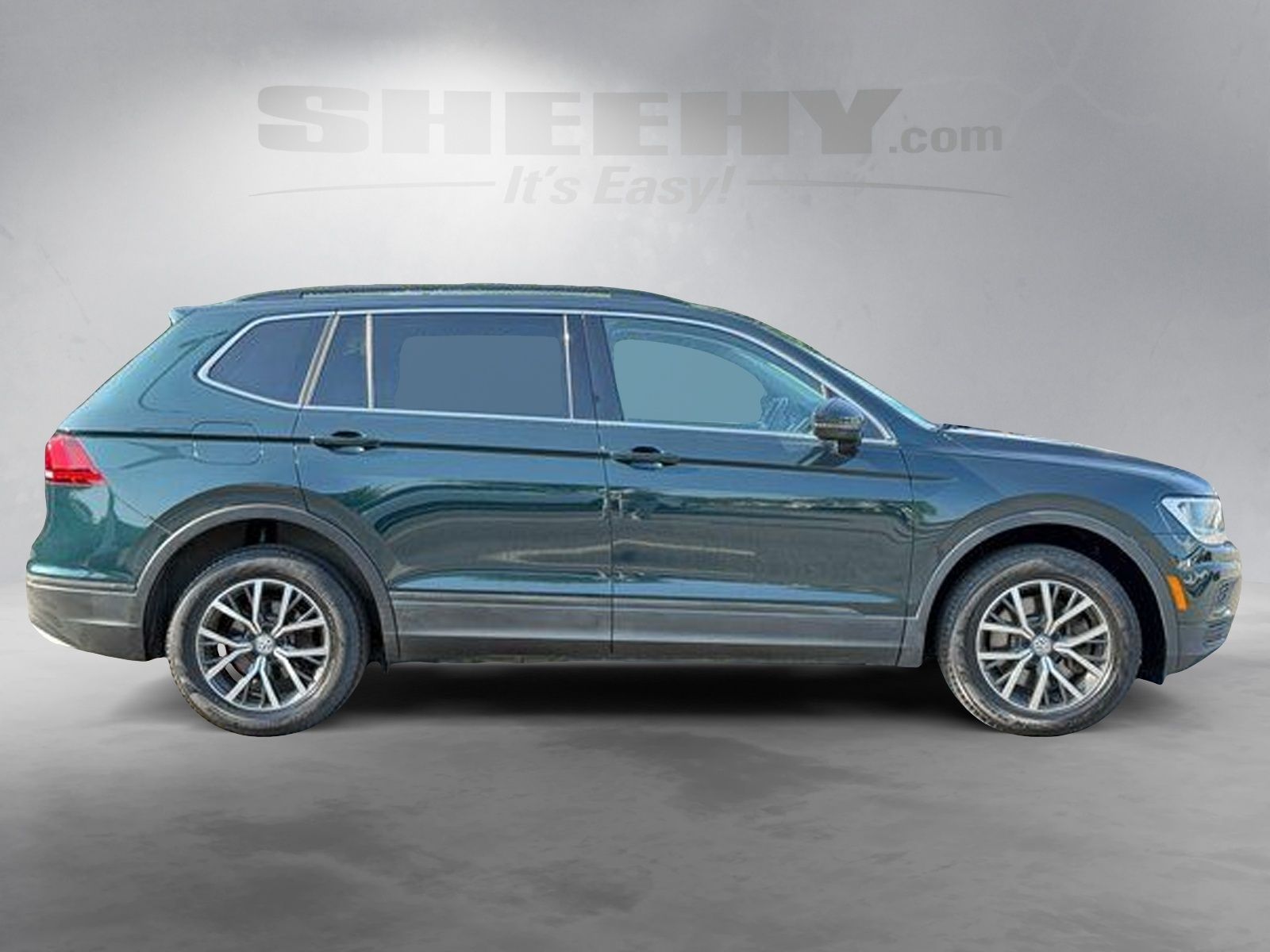 Used 2019 Green Volkswagen 2.0T SE image 11
