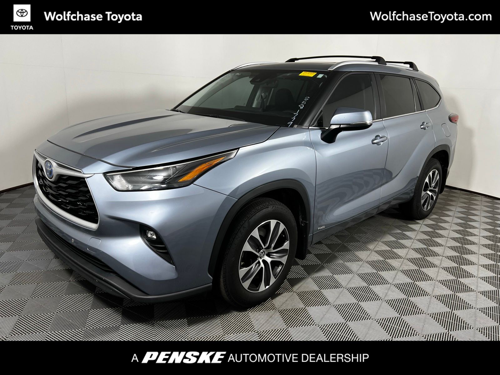Thumbnail: 2023 Toyota Highlander - 1
