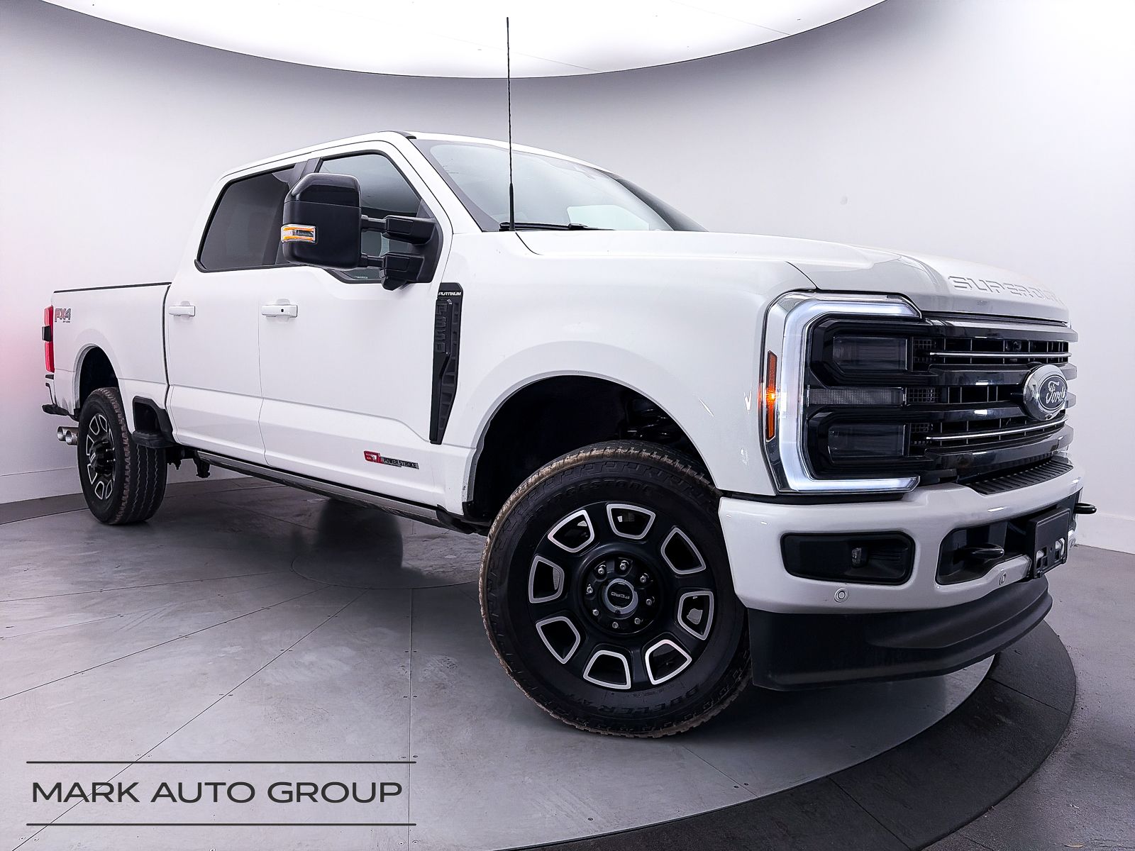 2025 Ford F-350SD Platinum