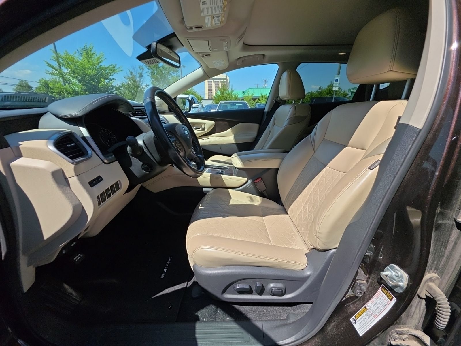 Used 2022 Brown Nissan Platinum image 12
