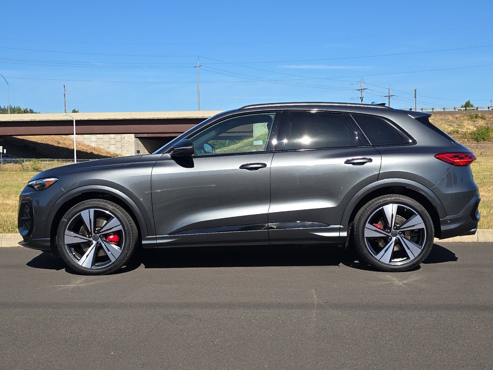 2026 Audi SQ5 Premium Plus - Photo 6