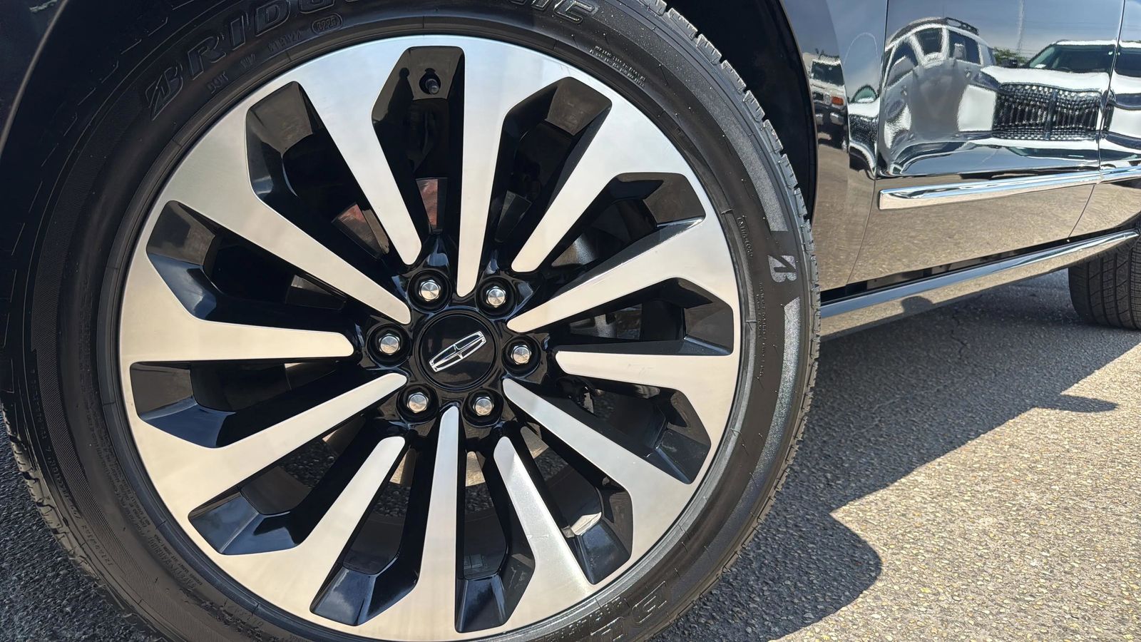 Used Car 2024 Lincoln Navigator  Reserve For Sale Under $70,000 In Austin, Texas