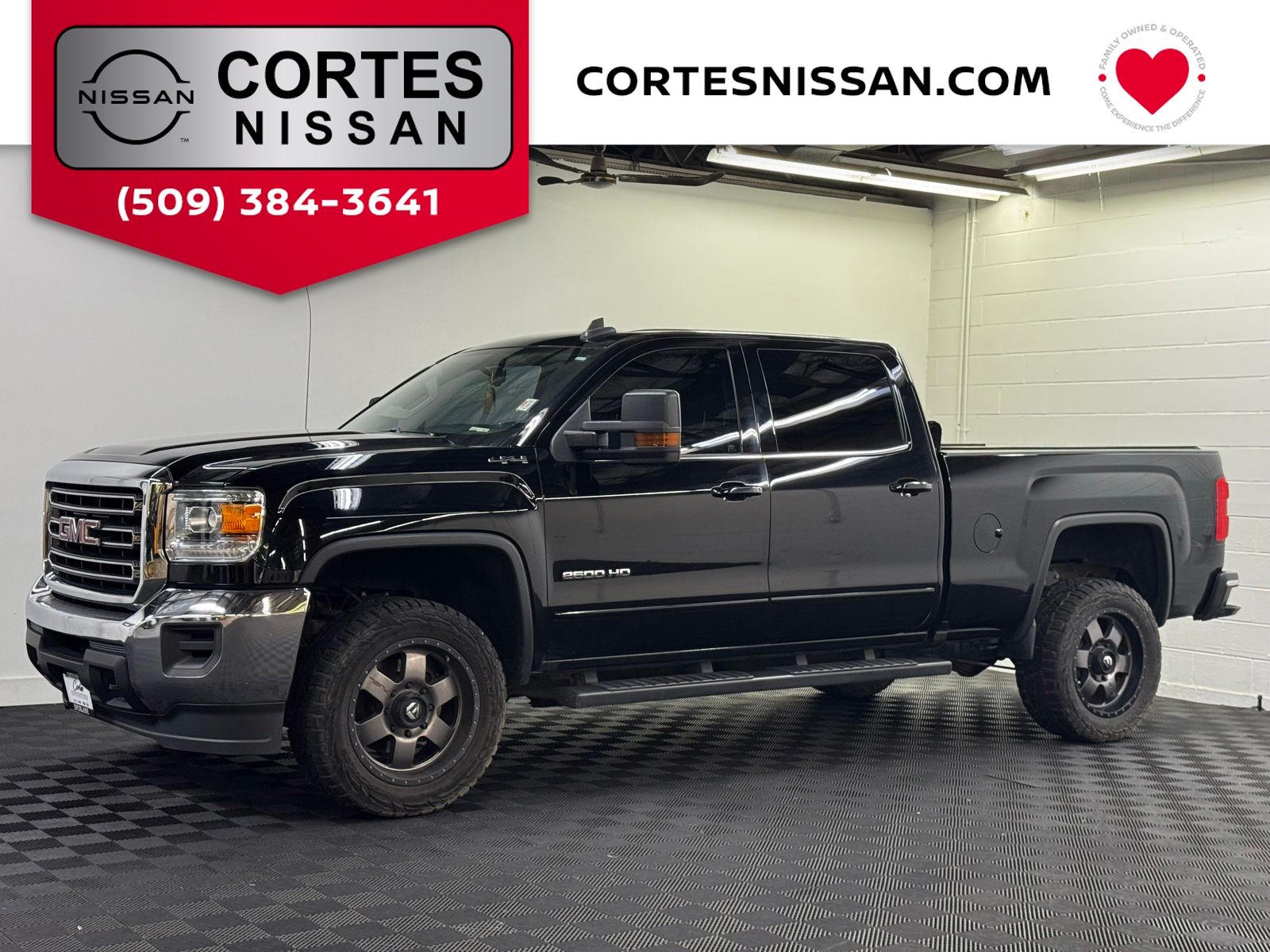 Onyx Black 2016 GMC Sierra 2500HD Pickup Truck Four-Wheel Drive 6-Speed Automatic Overdrive